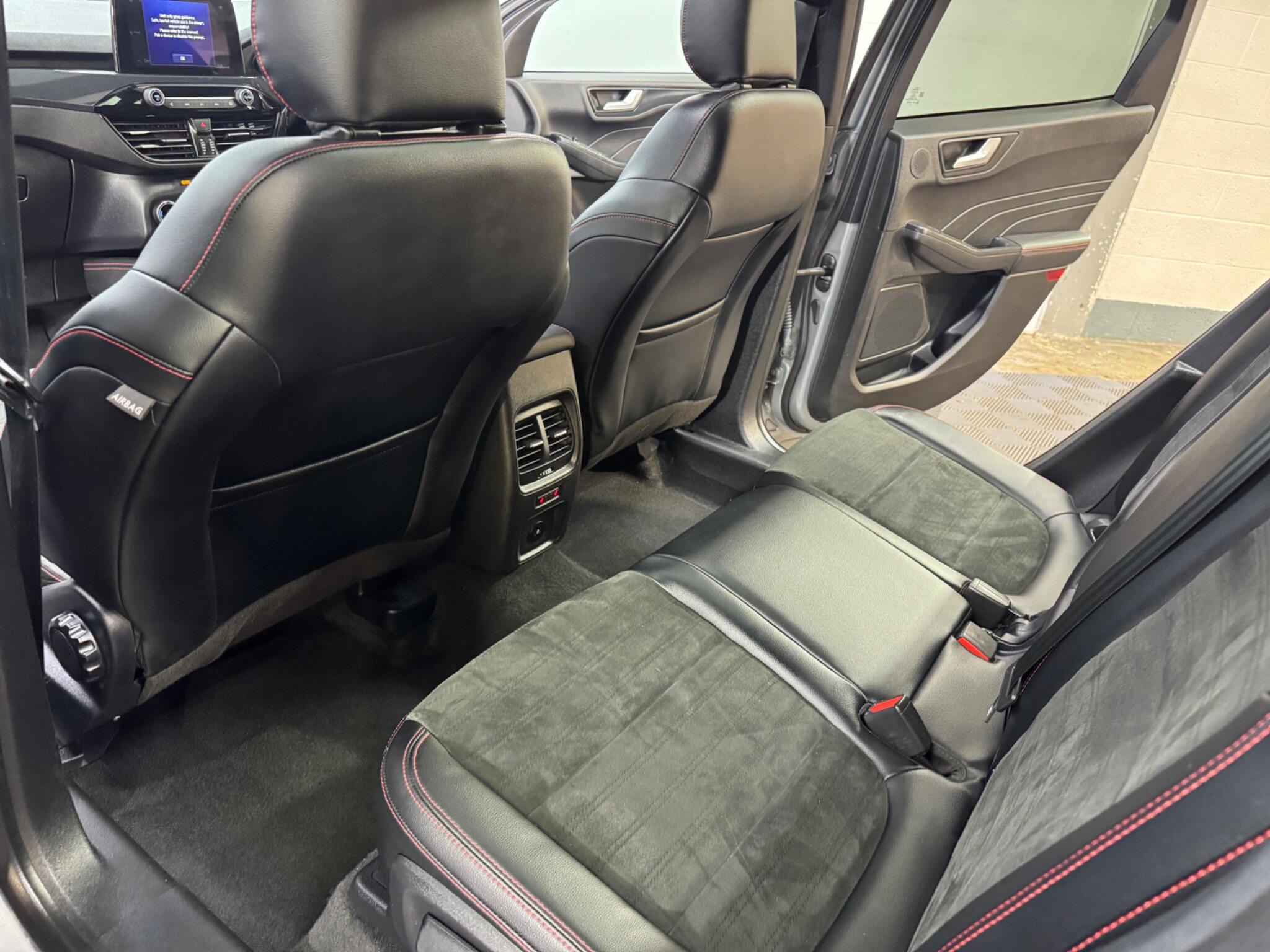 Ford Kuga view 36