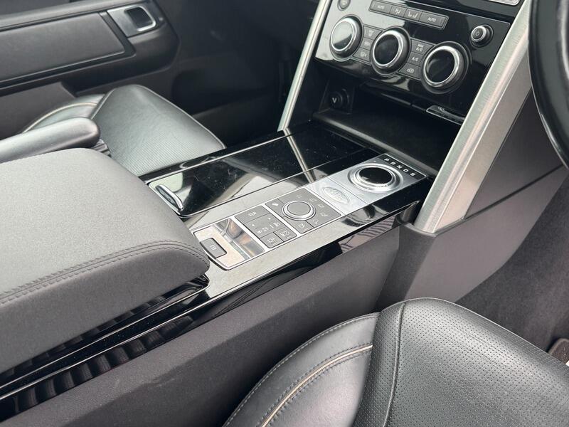 Land Rover Discovery view 32