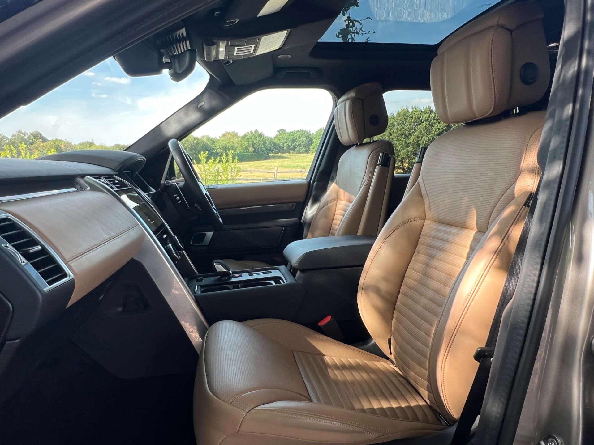 Land Rover Discovery view 29
