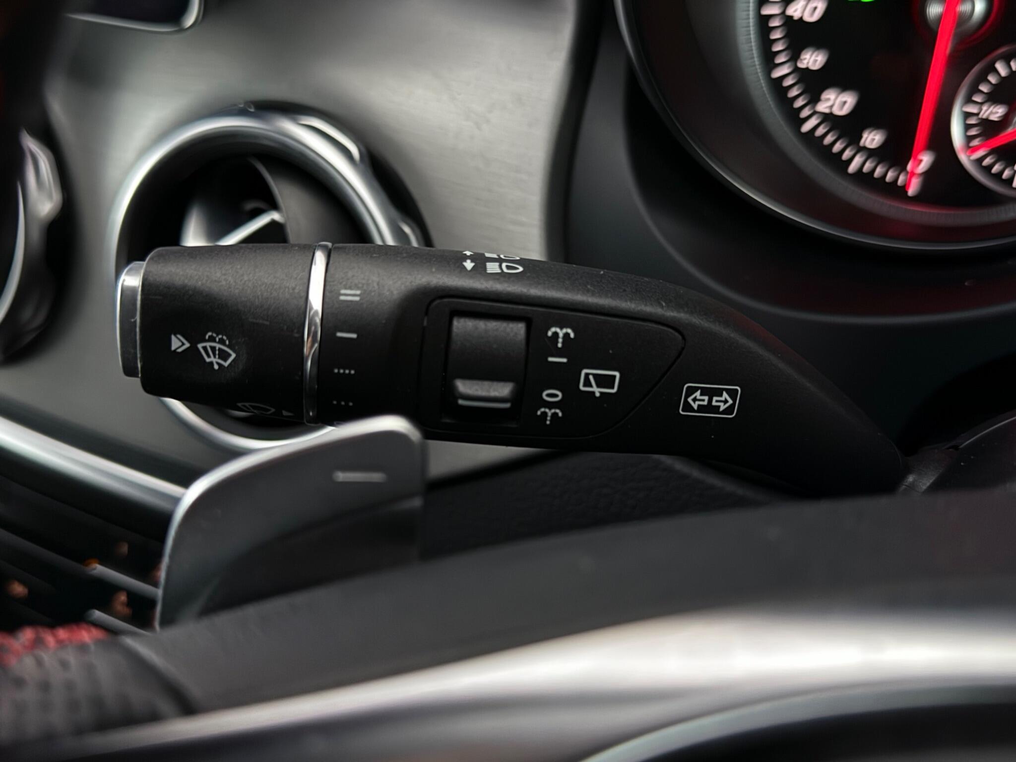 Mercedes-Benz Gla view 18