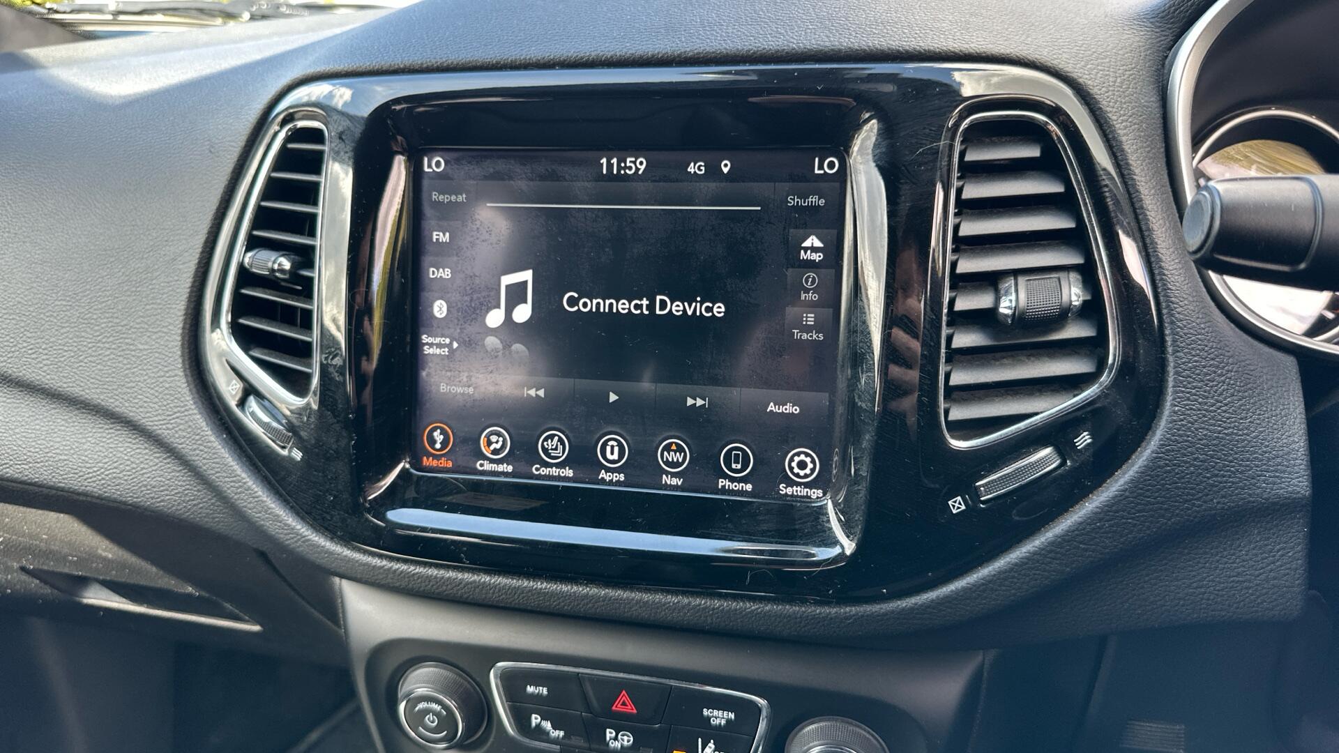 Jeep Compass view 70