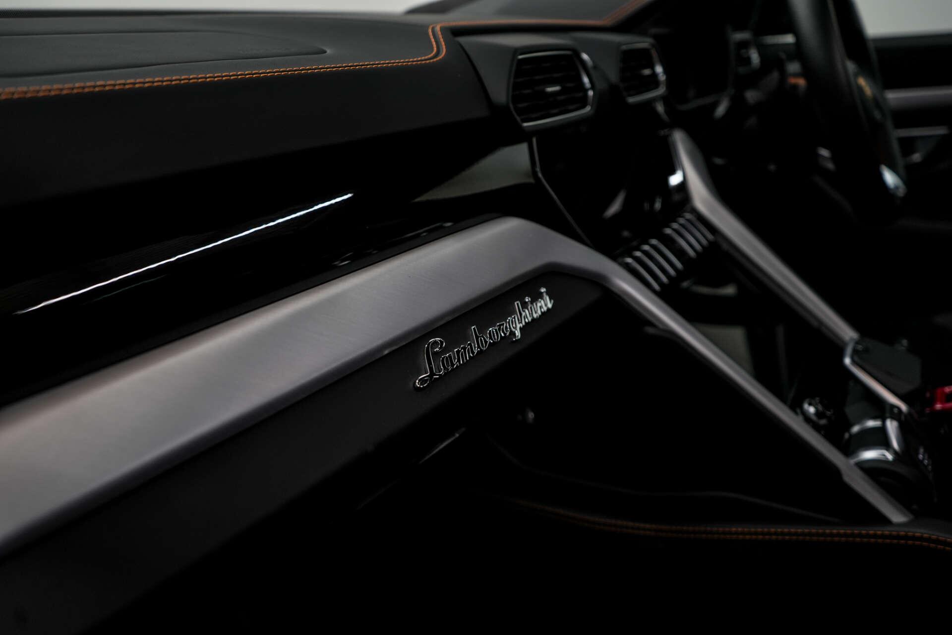 Lamborghini Urus view 43