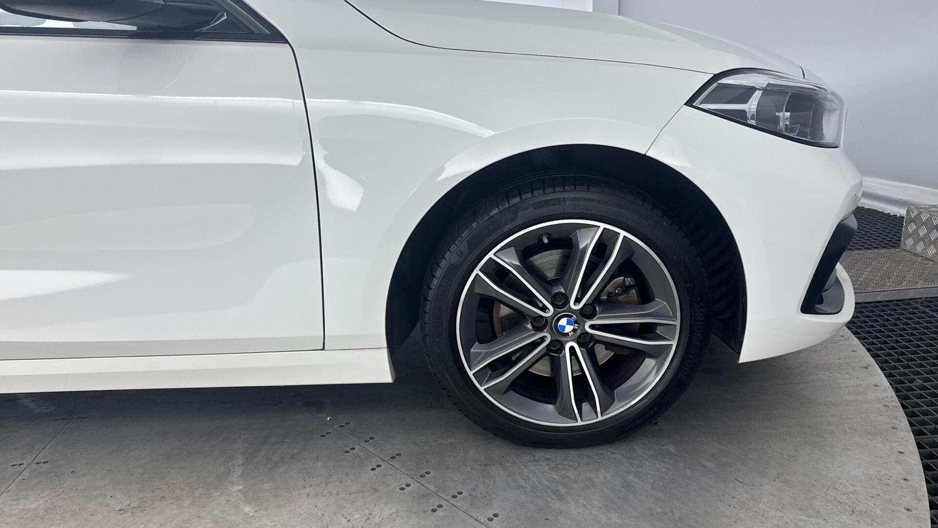 BMW 1 Series view 21