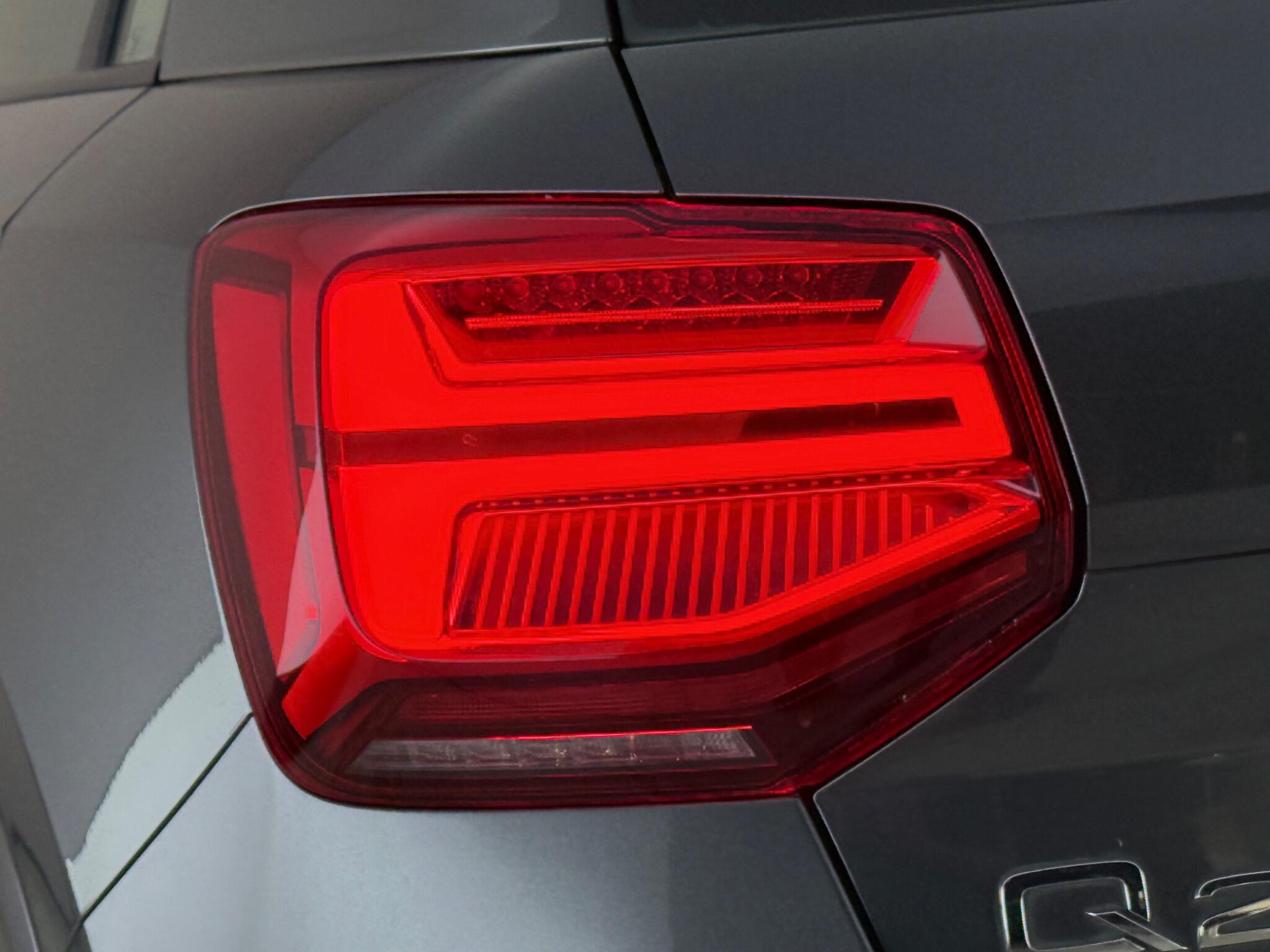 Audi Q2 view 11