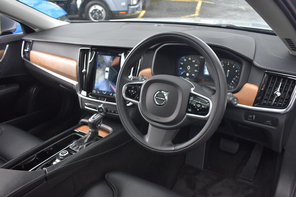 Volvo V90 view 10