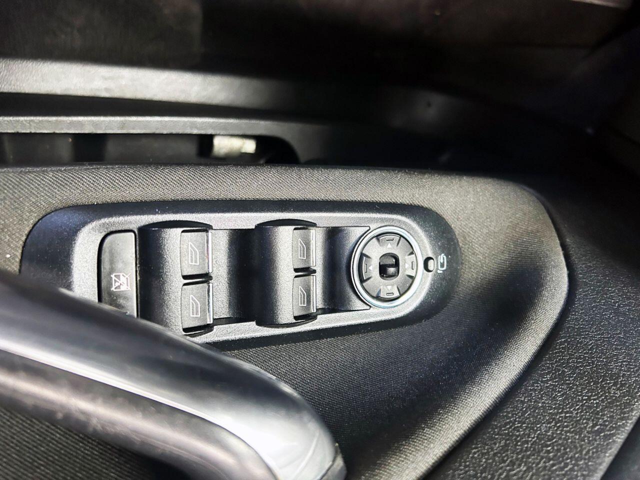 Ford Mondeo view 21