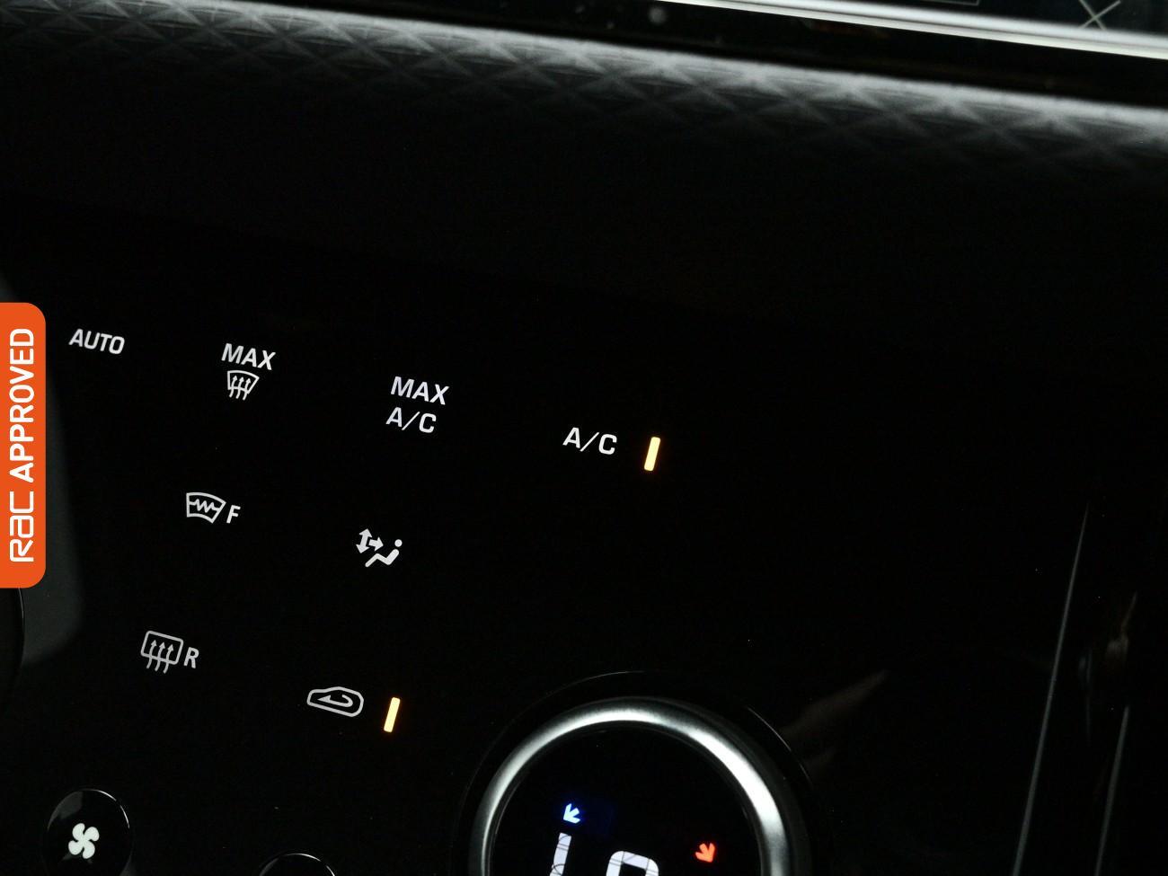 Land Rover Range Rover Evoque view 16