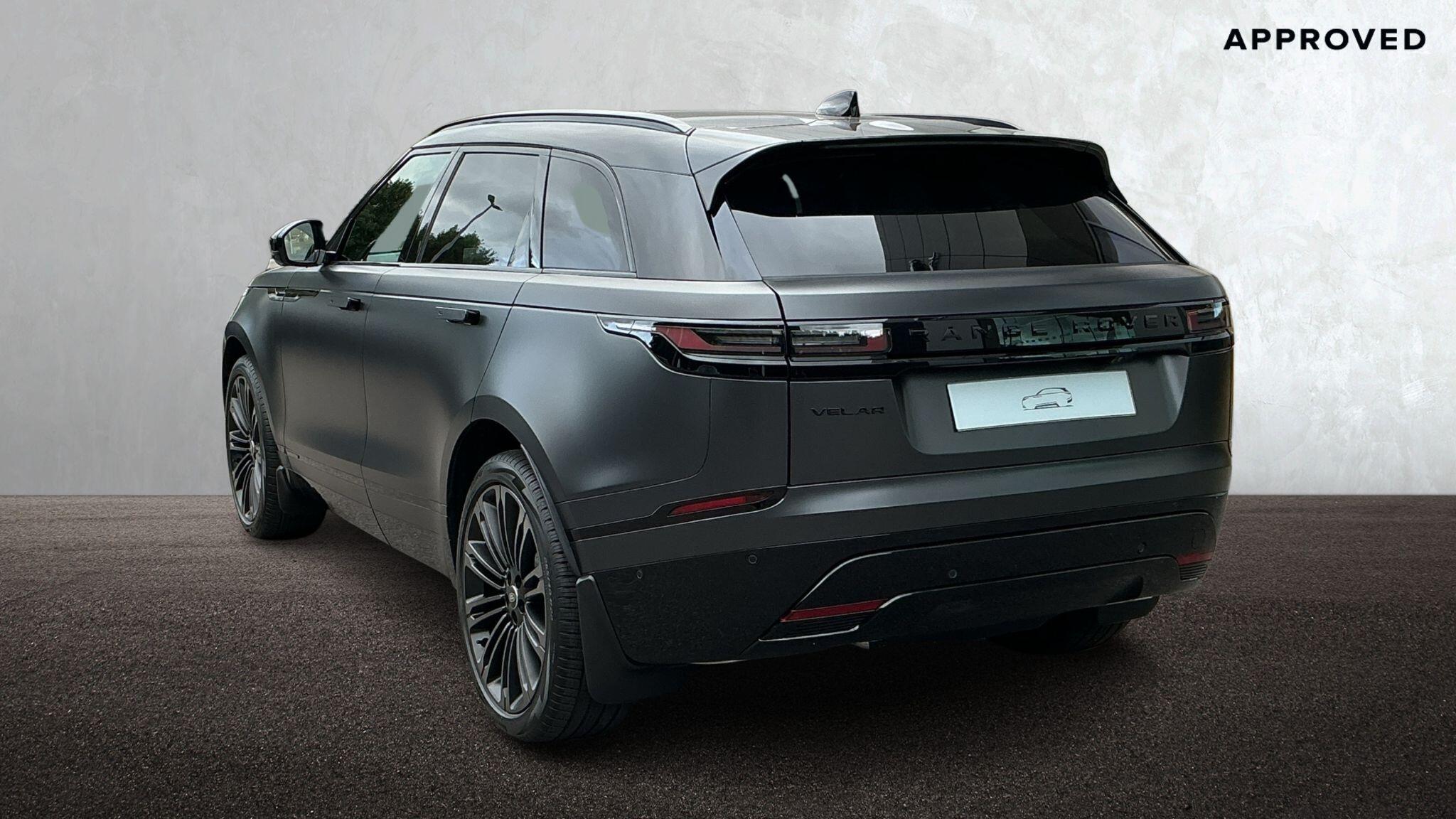 Land Rover Range Rover Velar view 3