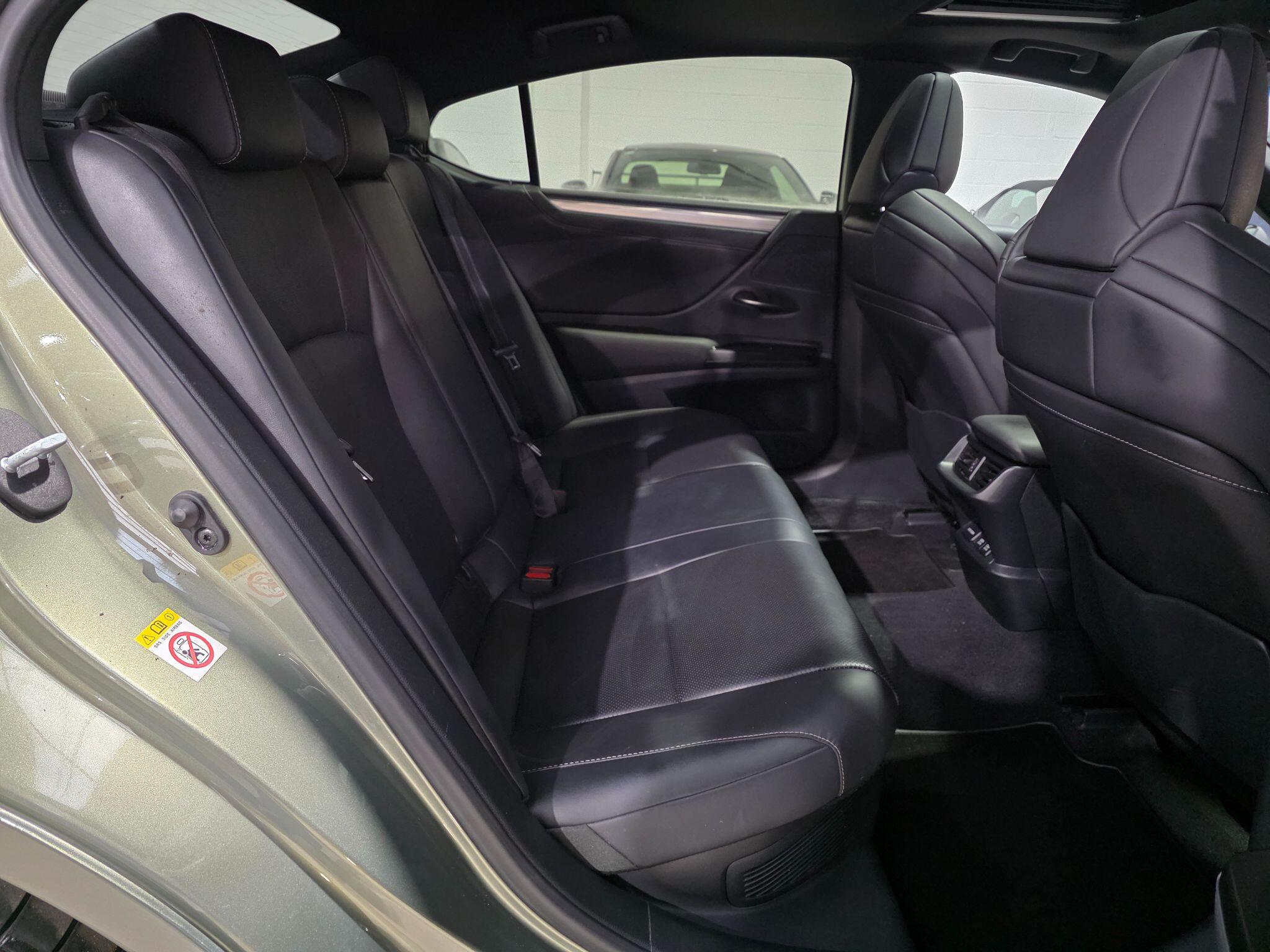 Lexus Es view 26