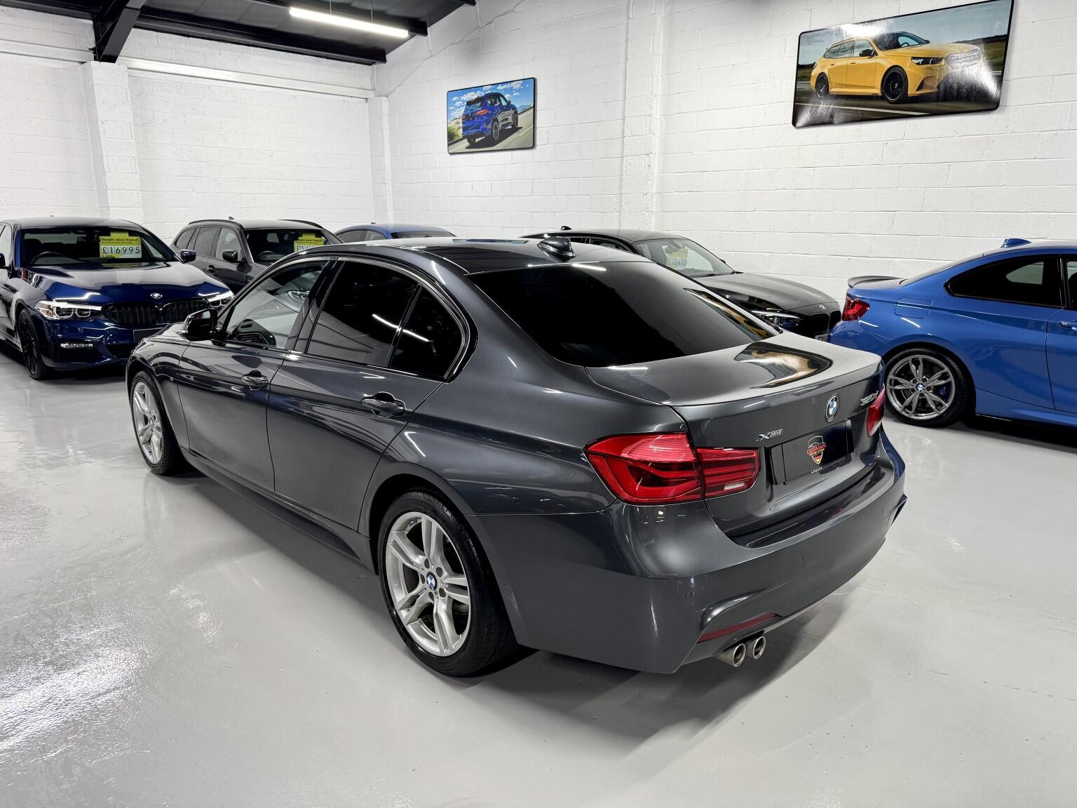 BMW 3 Series view 23