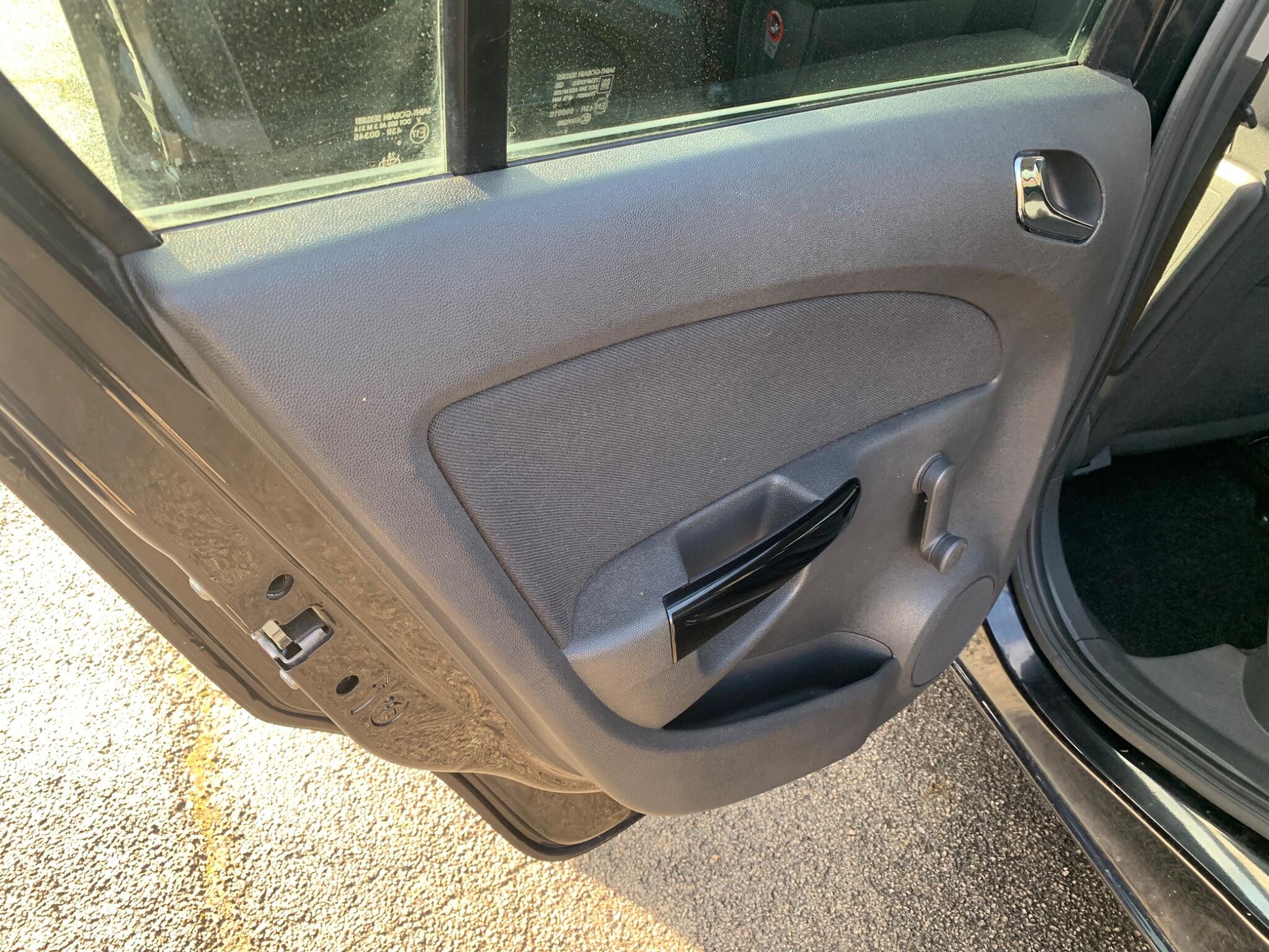 2009 Vauxhall Corsa image 42