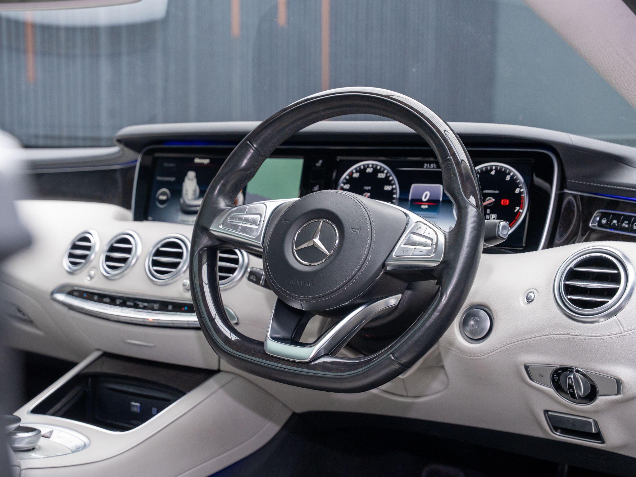 Mercedes-Benz S-Class view 38