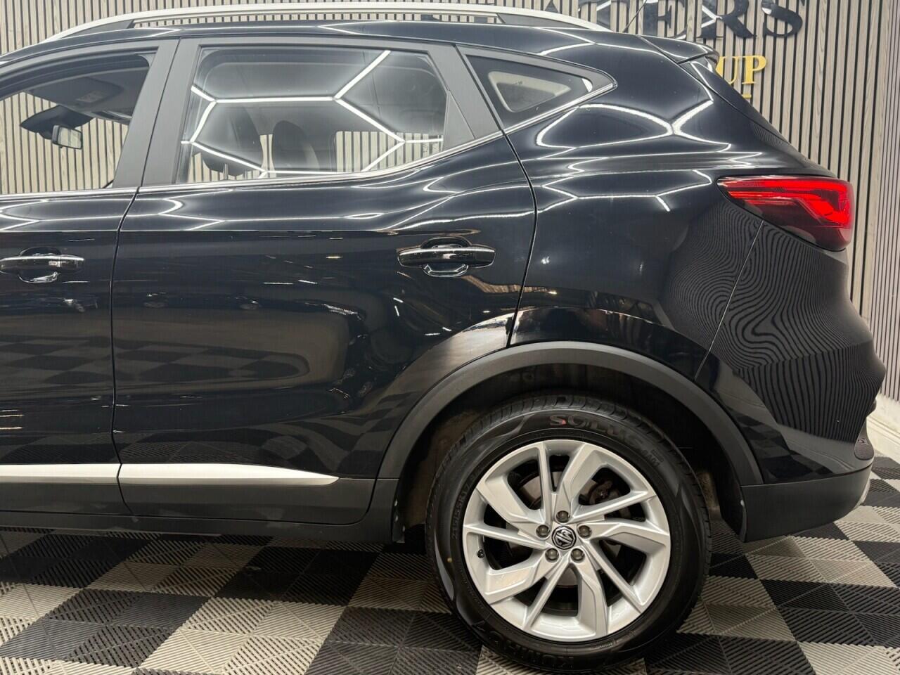 MG ZS view 29