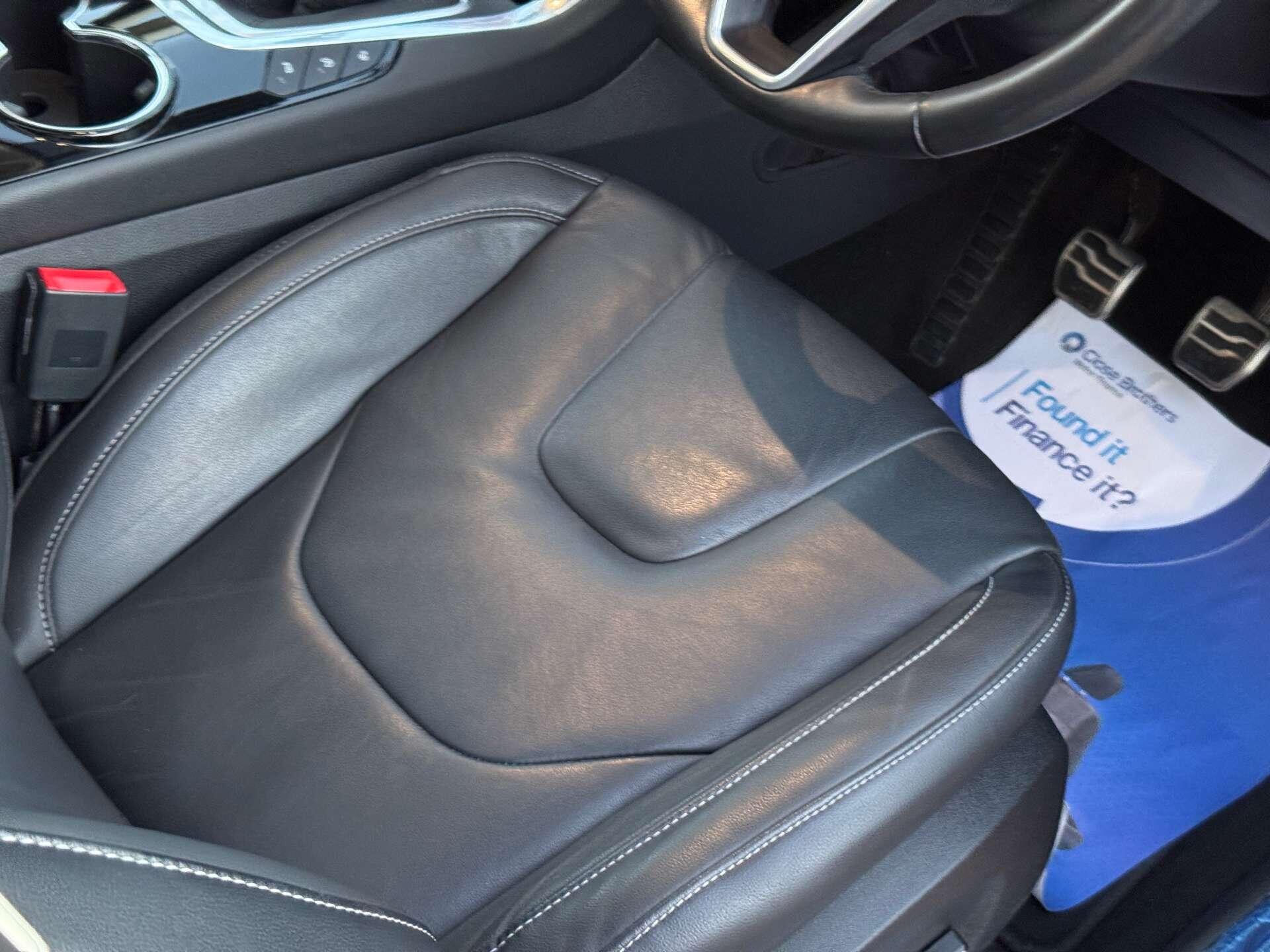 Ford S-Max view 21