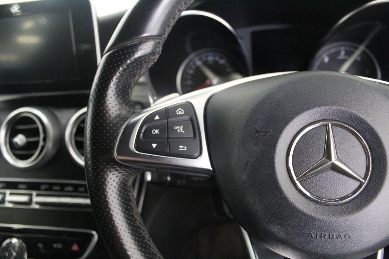 Mercedes-Benz C-Class view 42