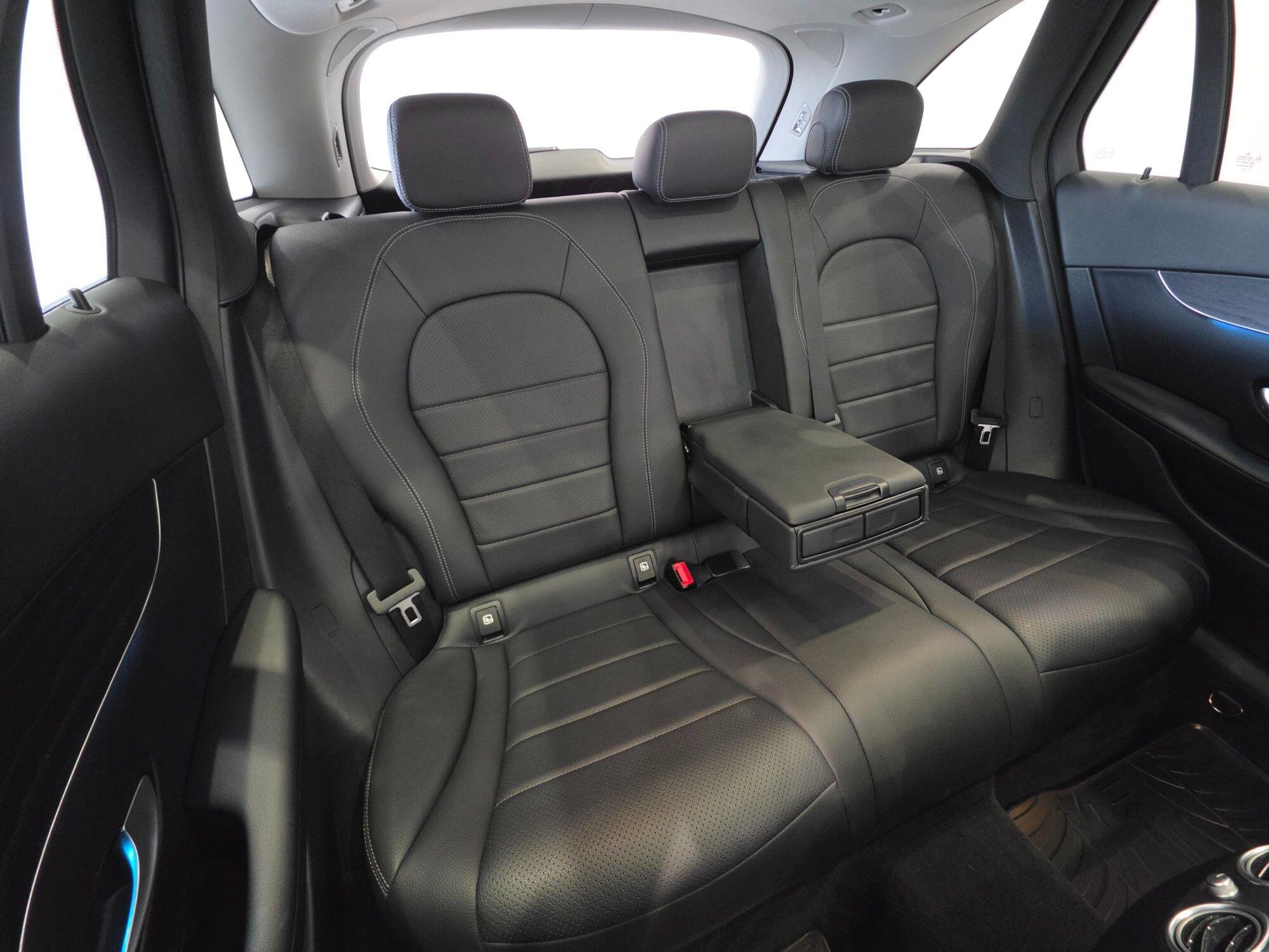 Mercedes-Benz GLC view 15