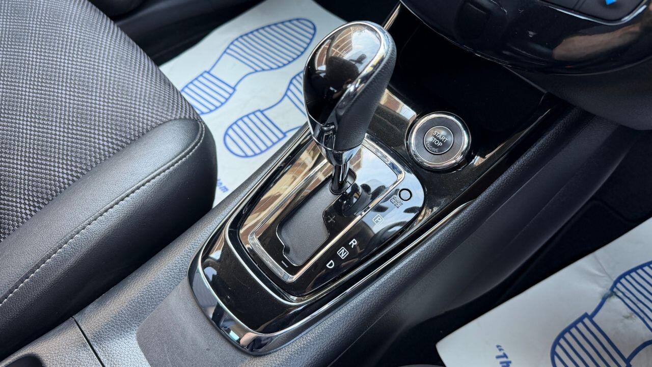 Nissan Pulsar view 23