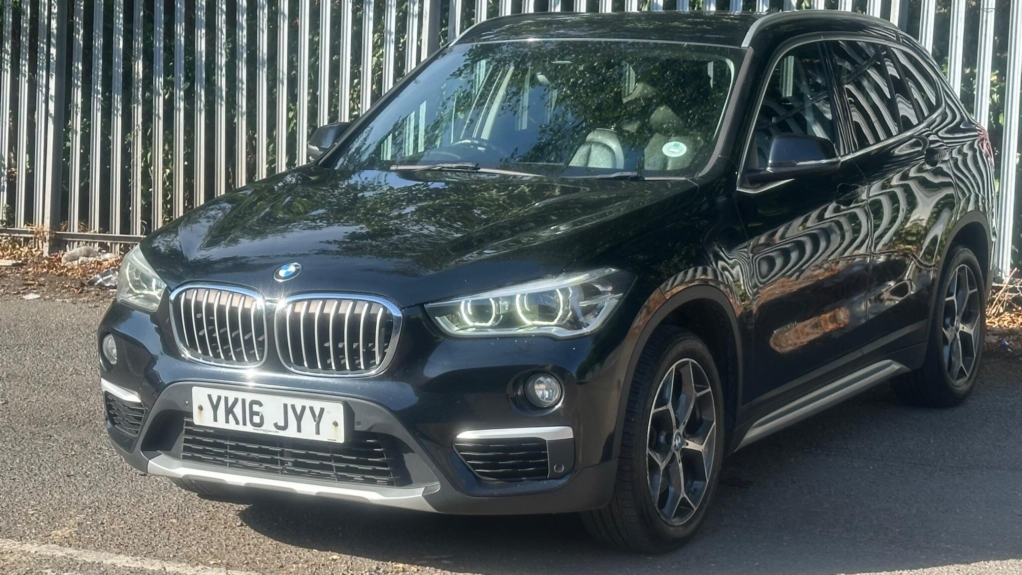 BMW X1 view 3
