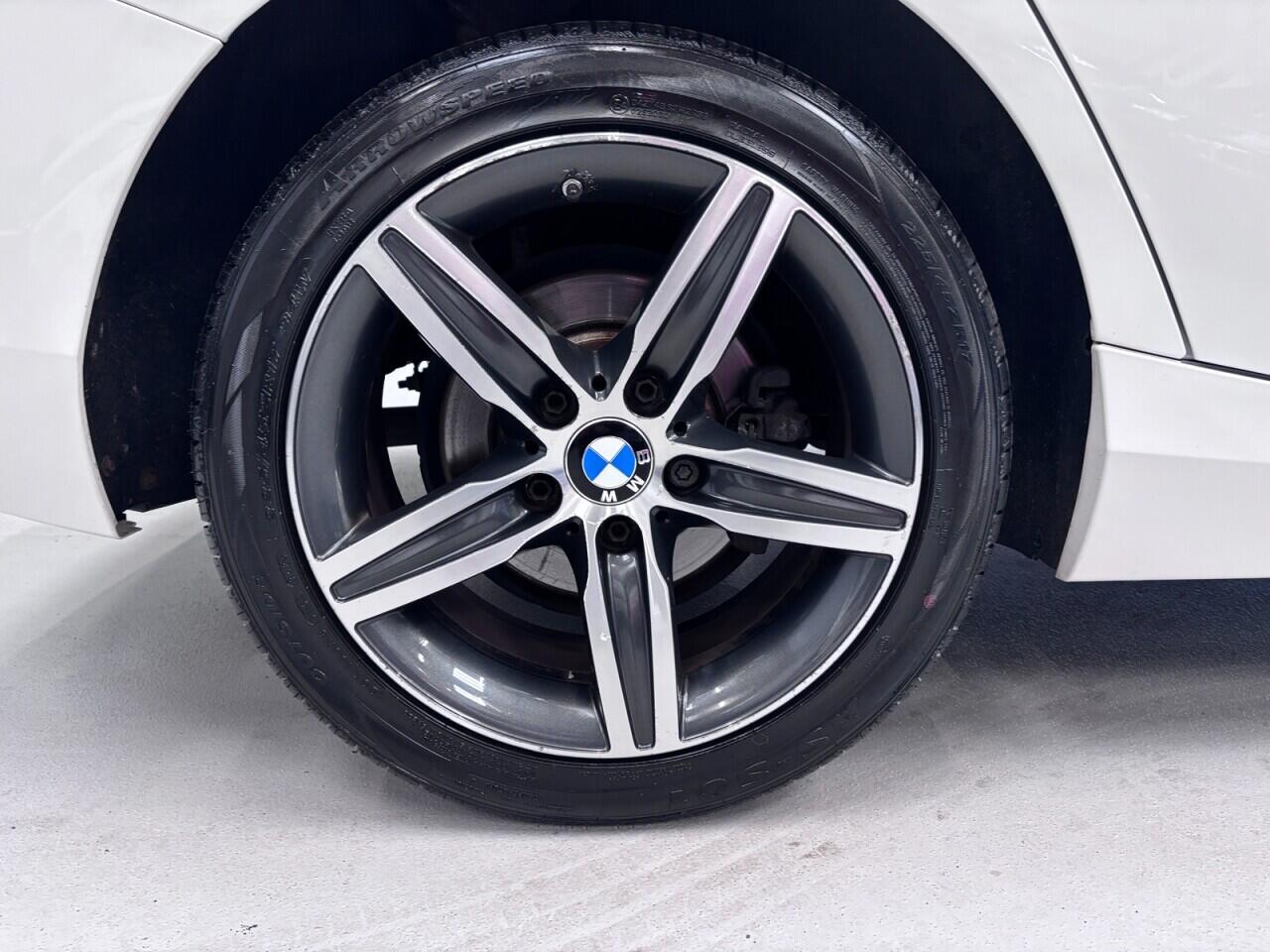 BMW 1 Series view 11