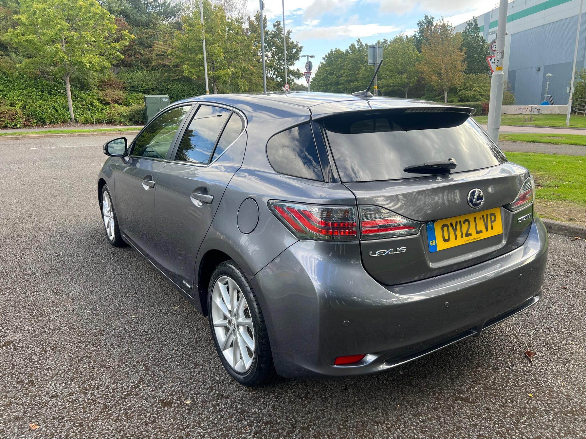 Lexus CT view 7