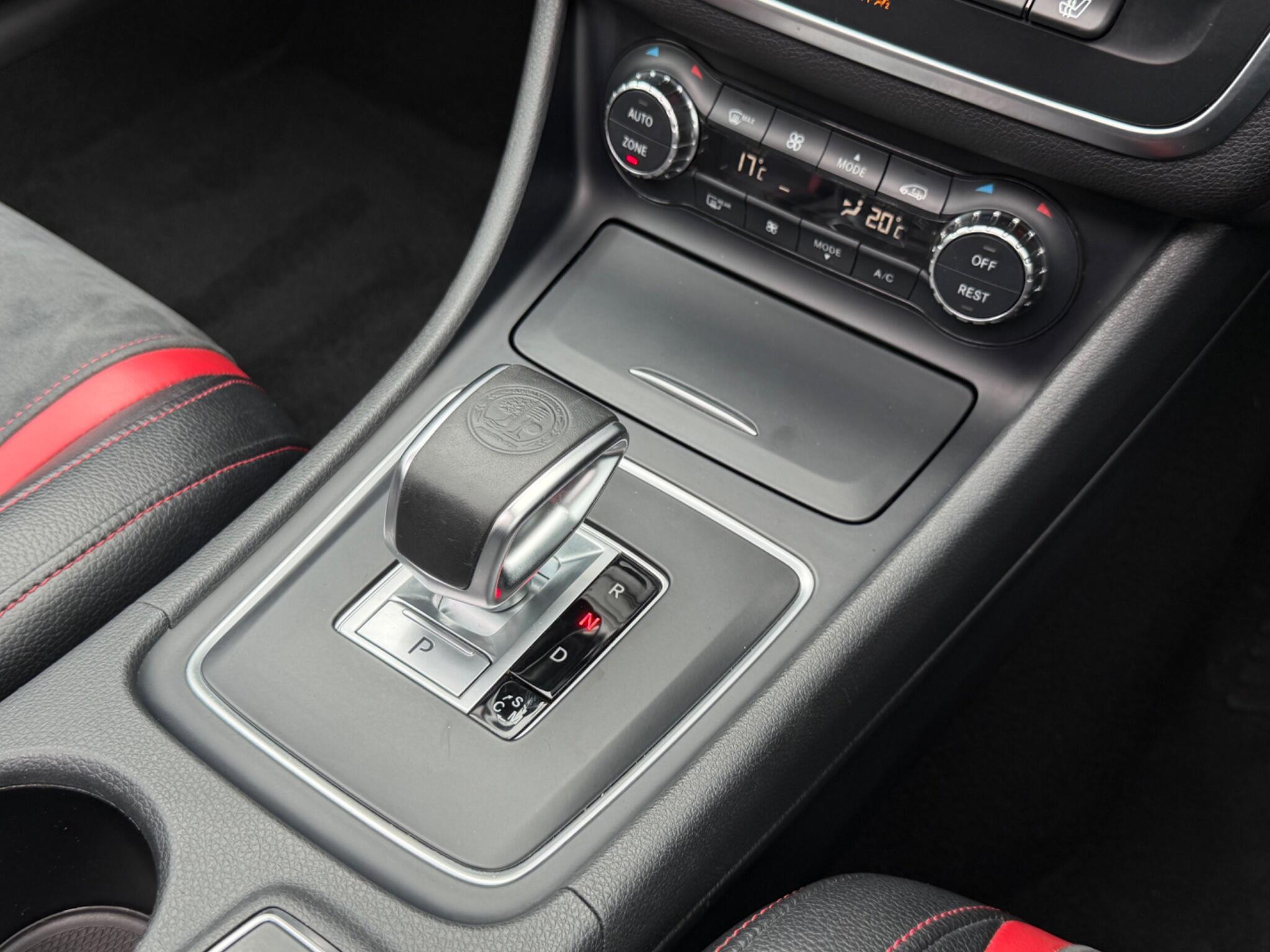 Mercedes-Benz Cla view 38