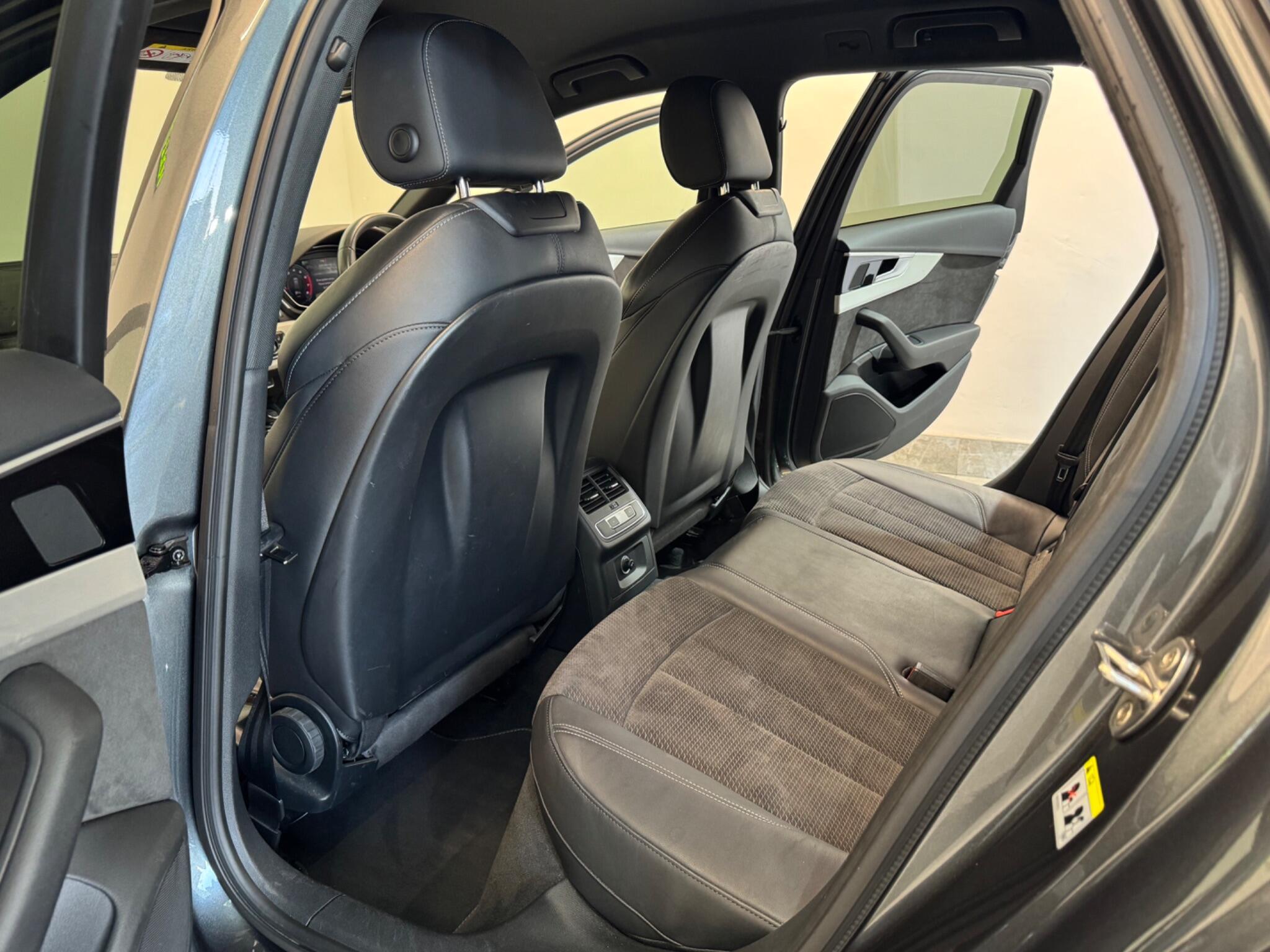 Audi A4 view 54