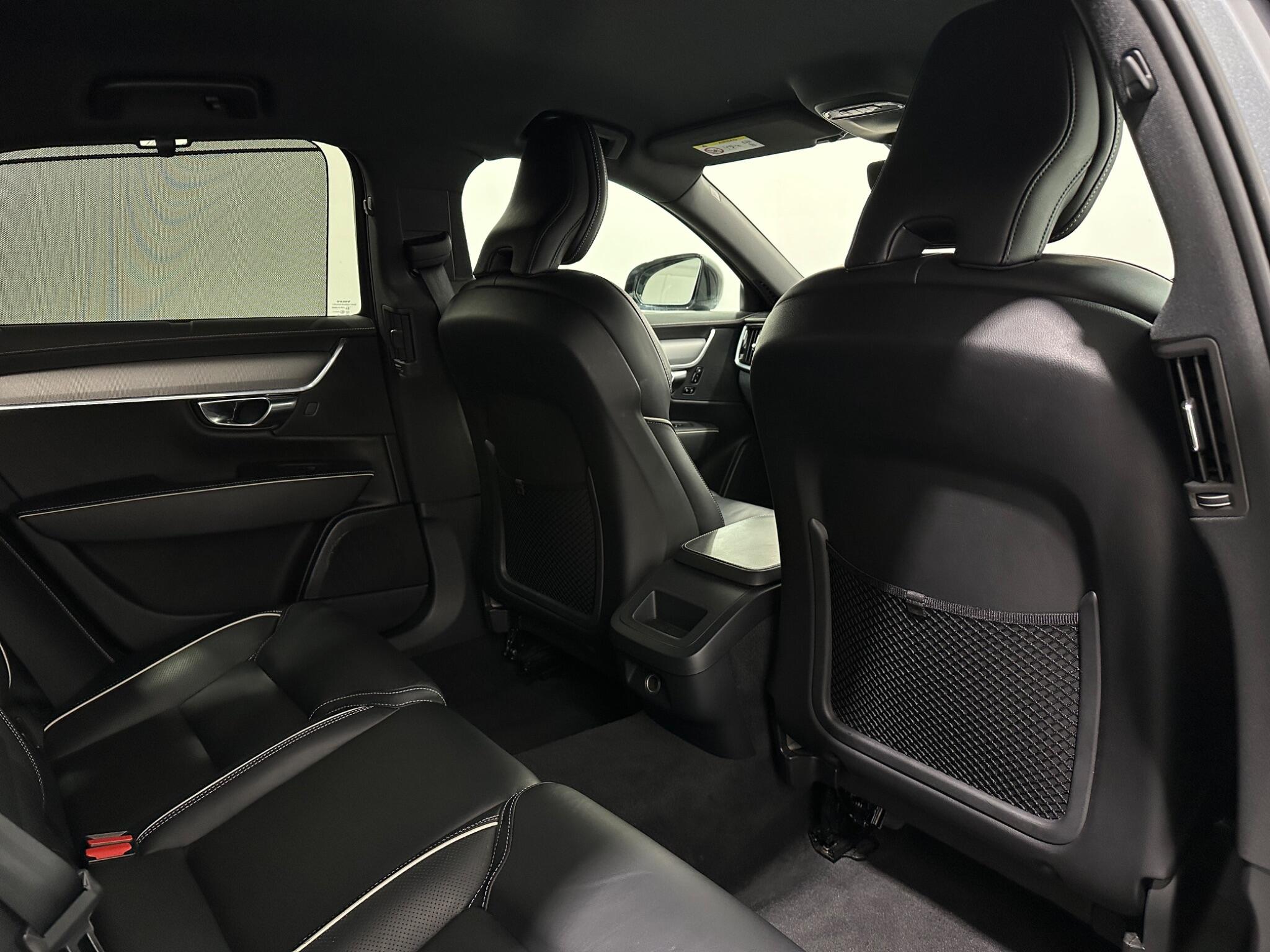 Volvo S90 view 41