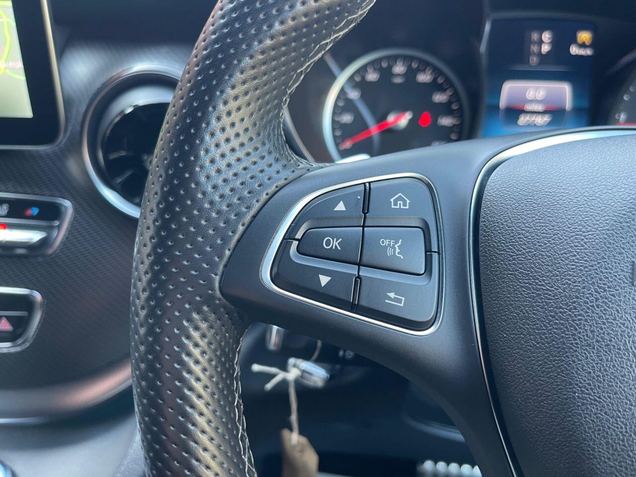 Mercedes-Benz V Class view 27