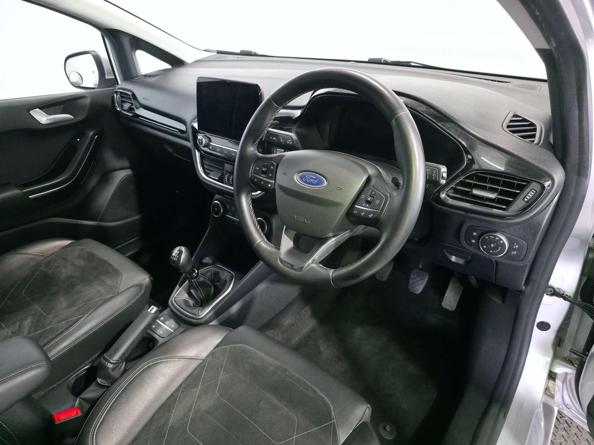 Ford Fiesta view 17
