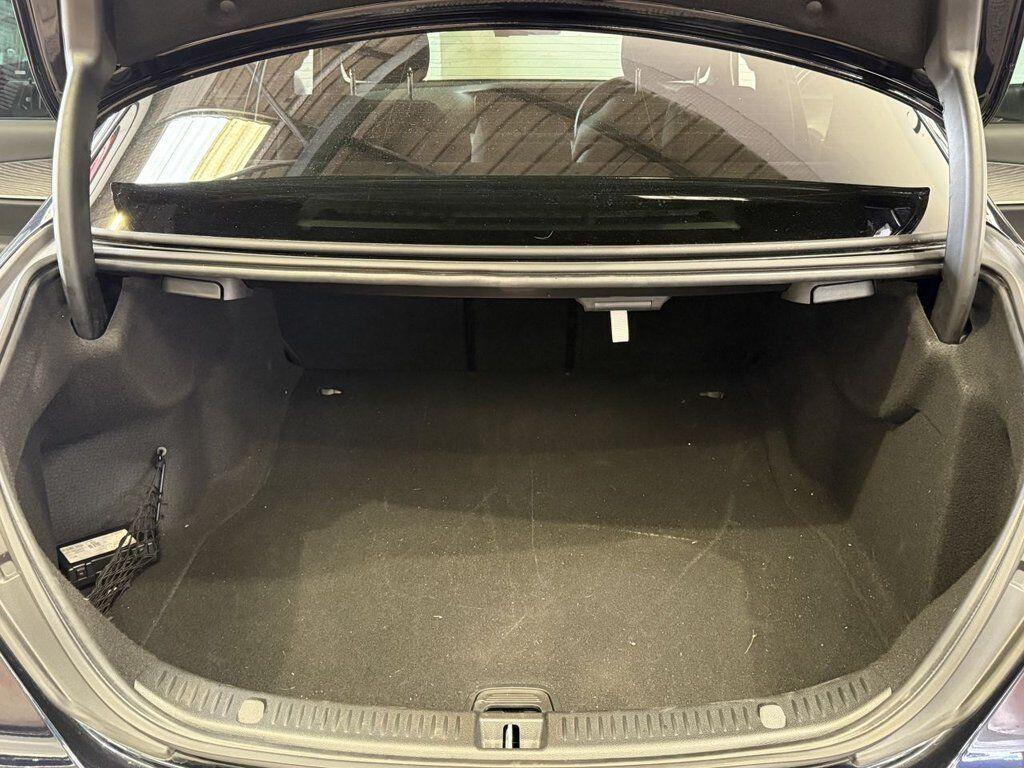 Mercedes-Benz E Class view 15
