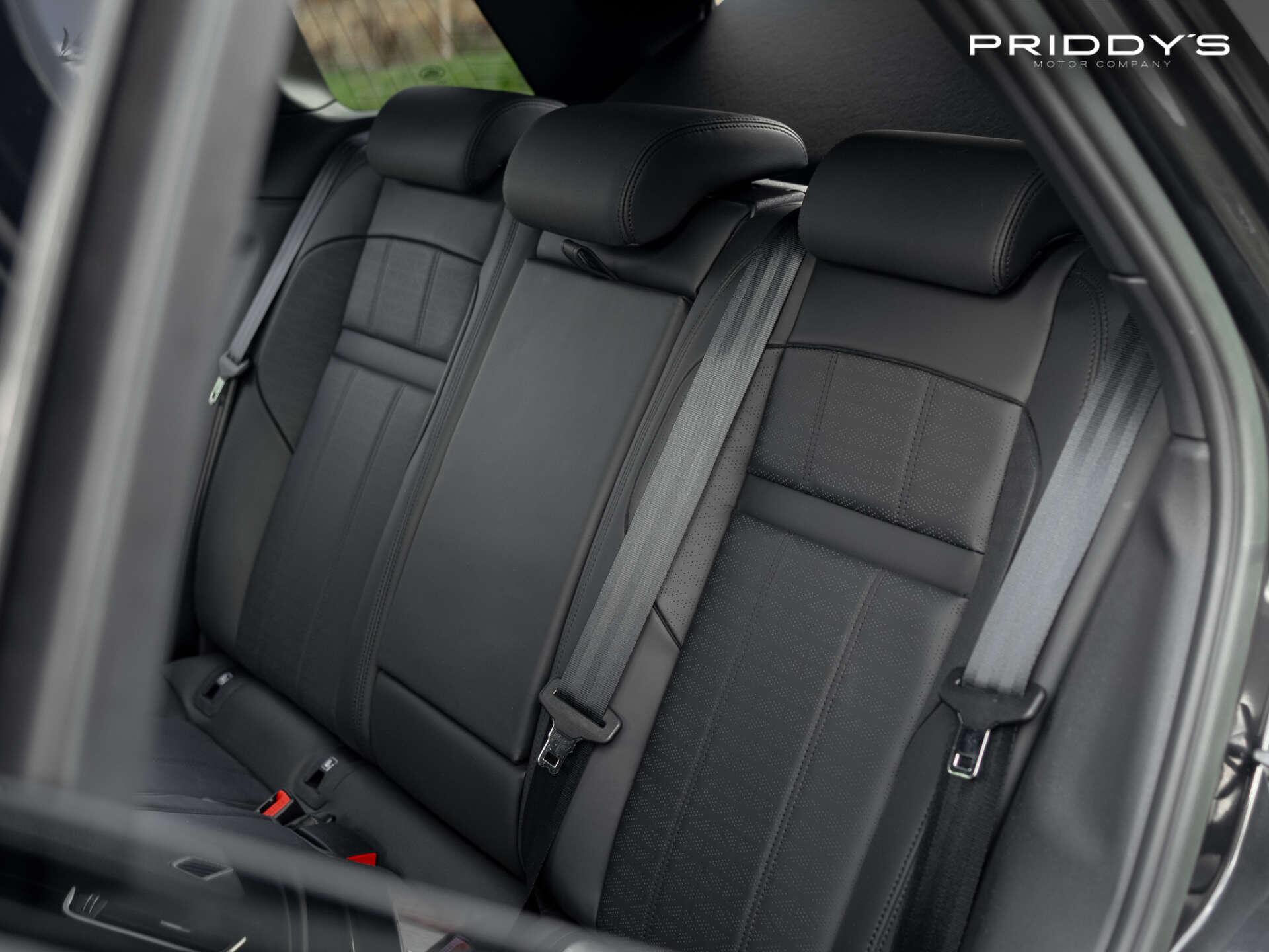 Land Rover Range Rover Evoque view 36