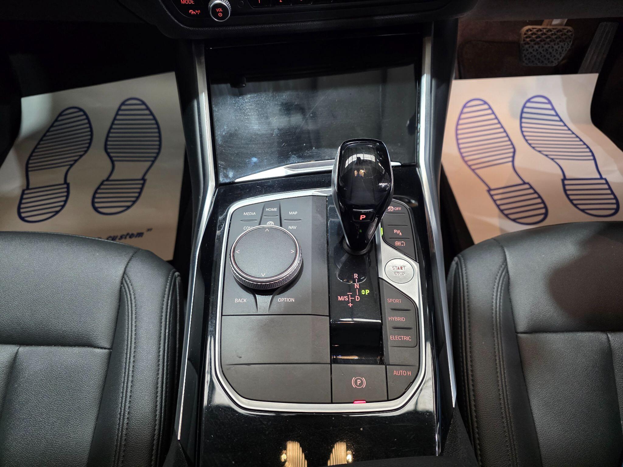 BMW 3 Series view 13