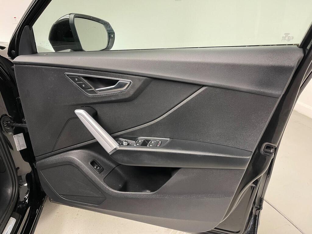 Audi Q2 view 14