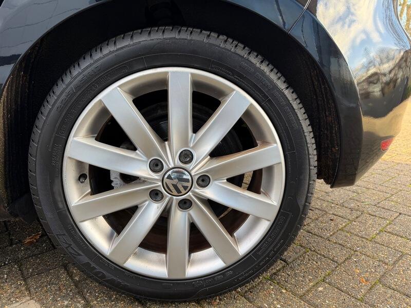 2009 Volkswagen Golf image 32