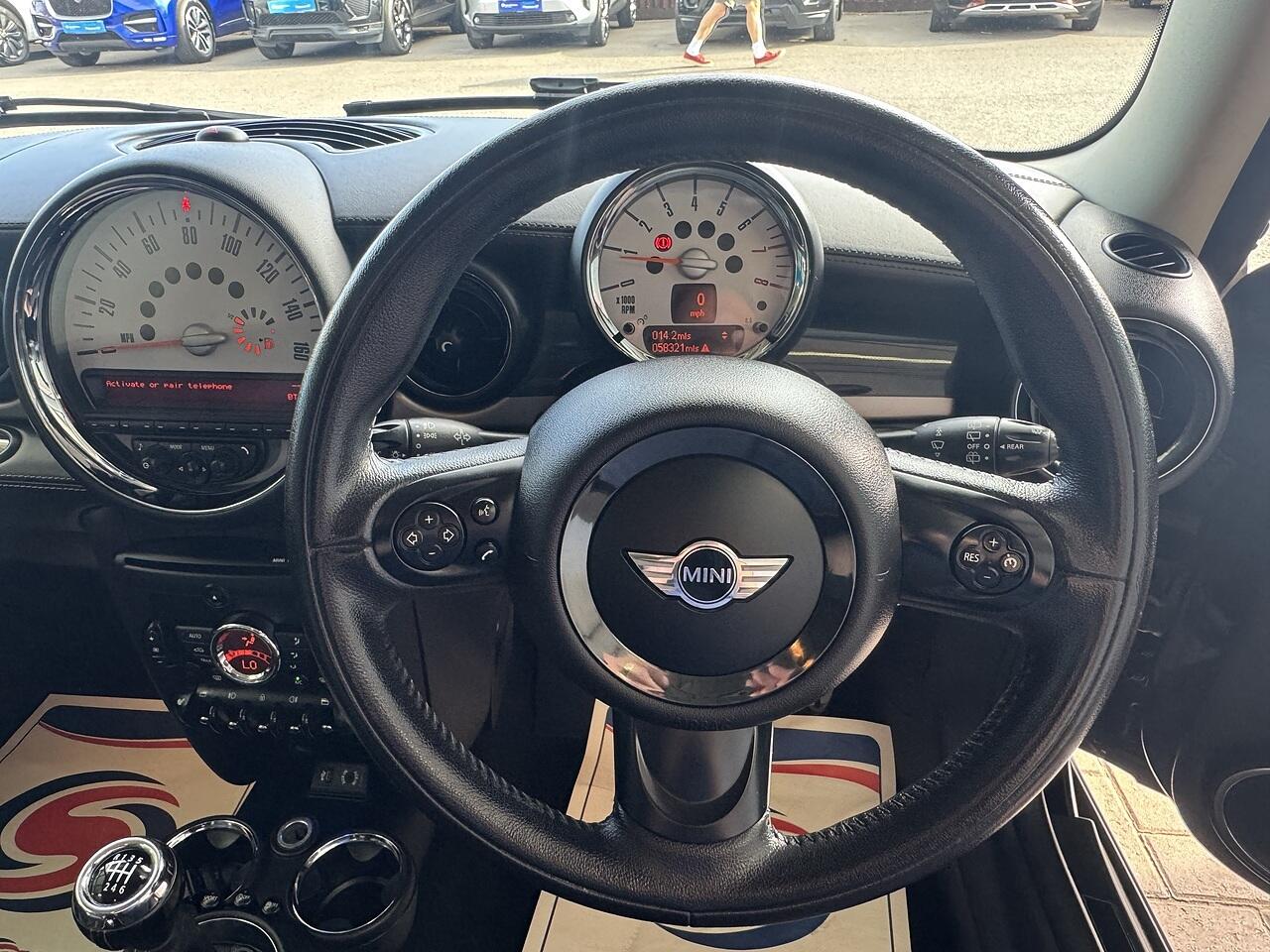 Mini Clubman view 21