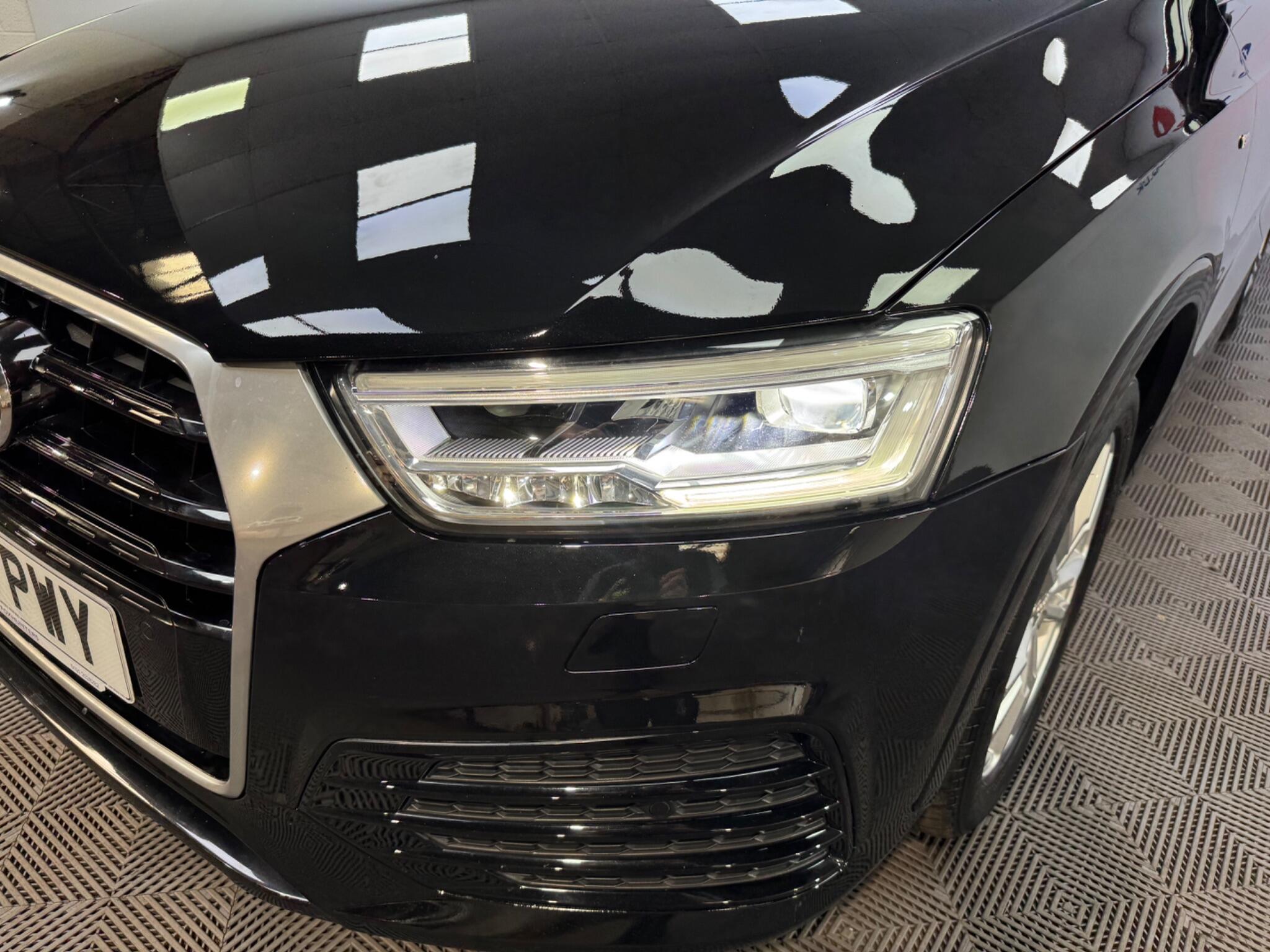 Audi Q3 view 17
