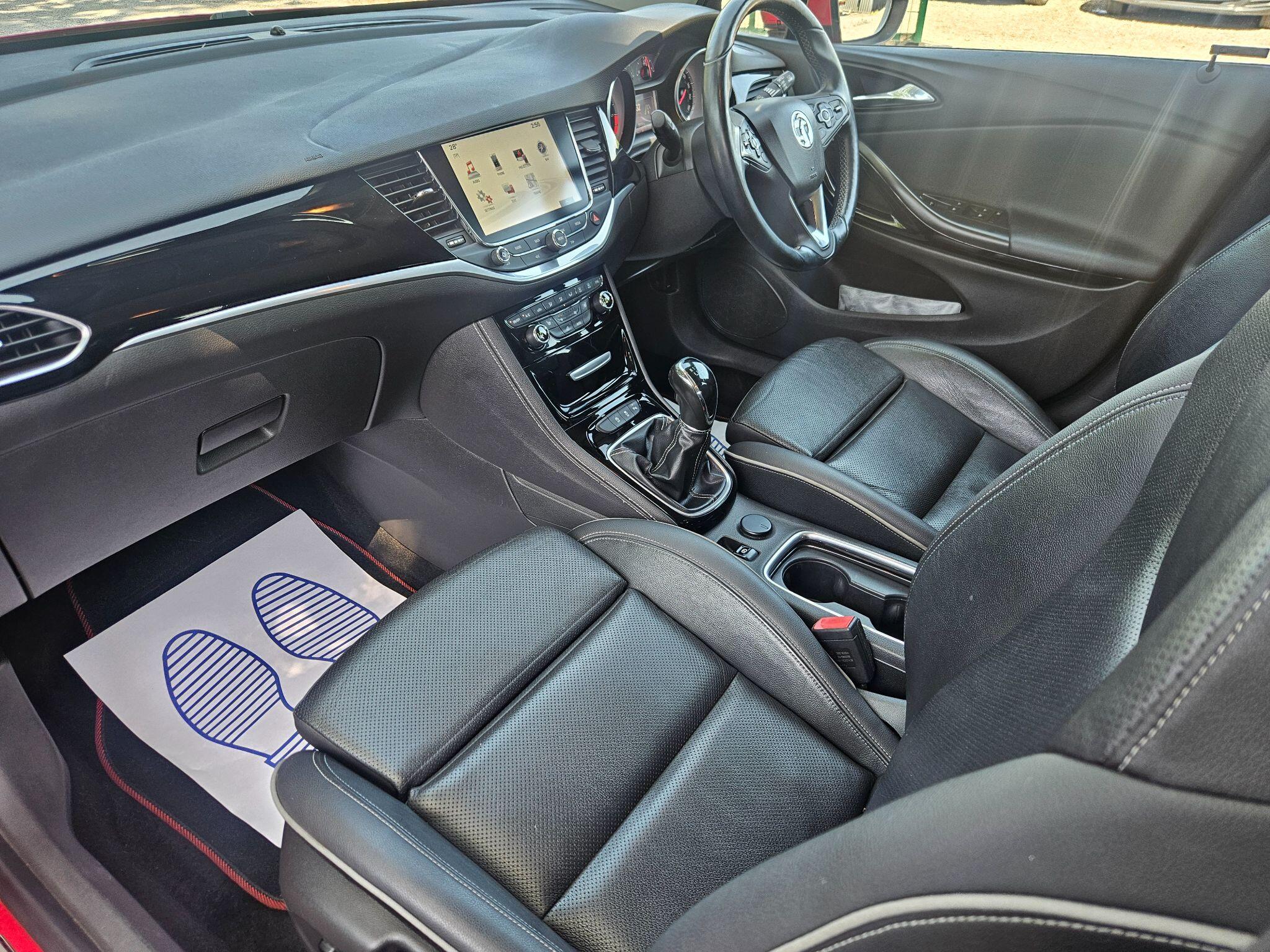 2016 Vauxhall Astra image 20