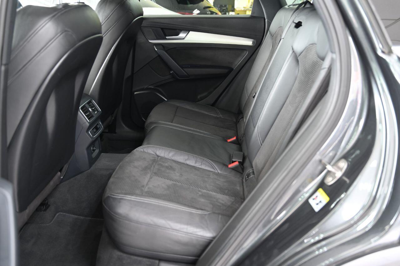 Audi Q5 view 15