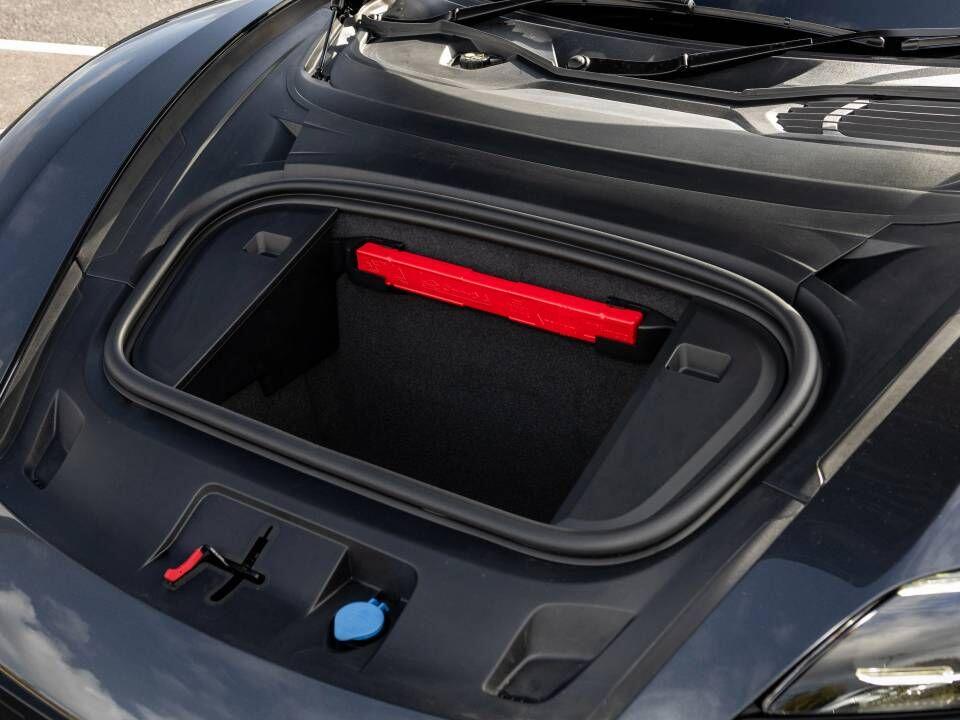 Porsche Taycan view 43