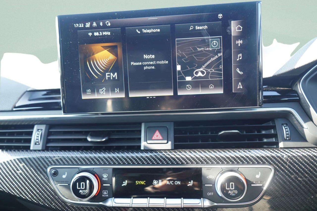 Audi RS4 Avant view 15