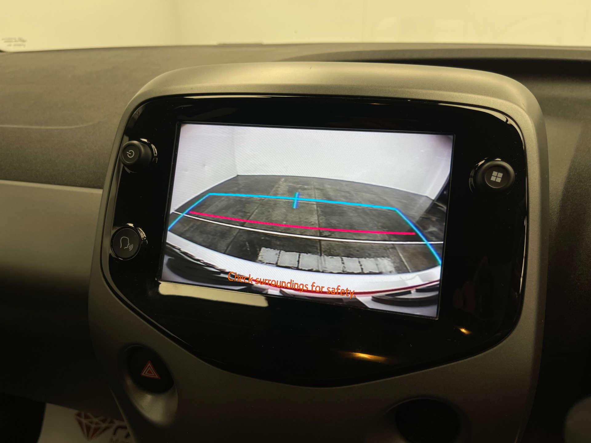 Toyota Aygo view 13