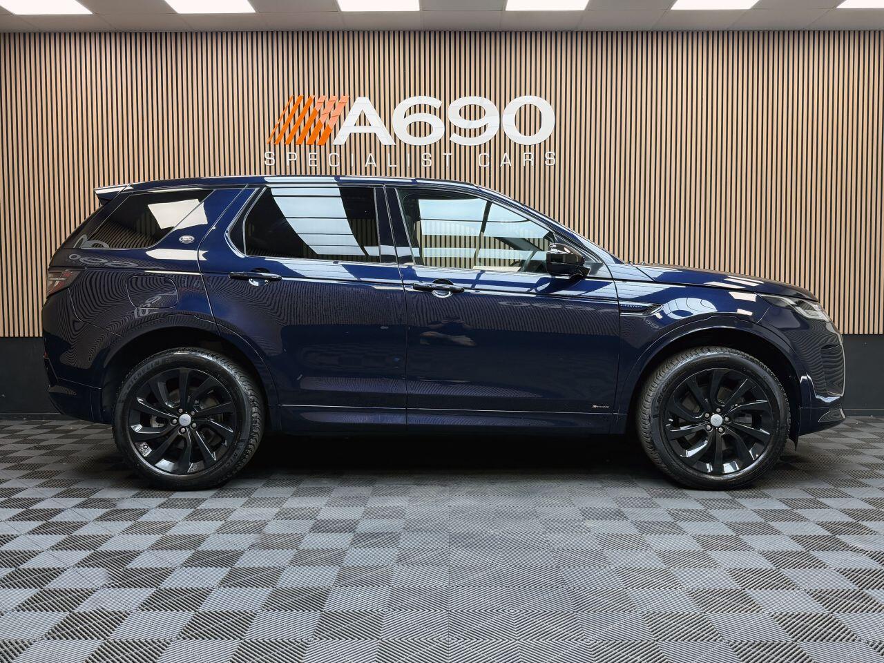 Land Rover Discovery Sport view 8