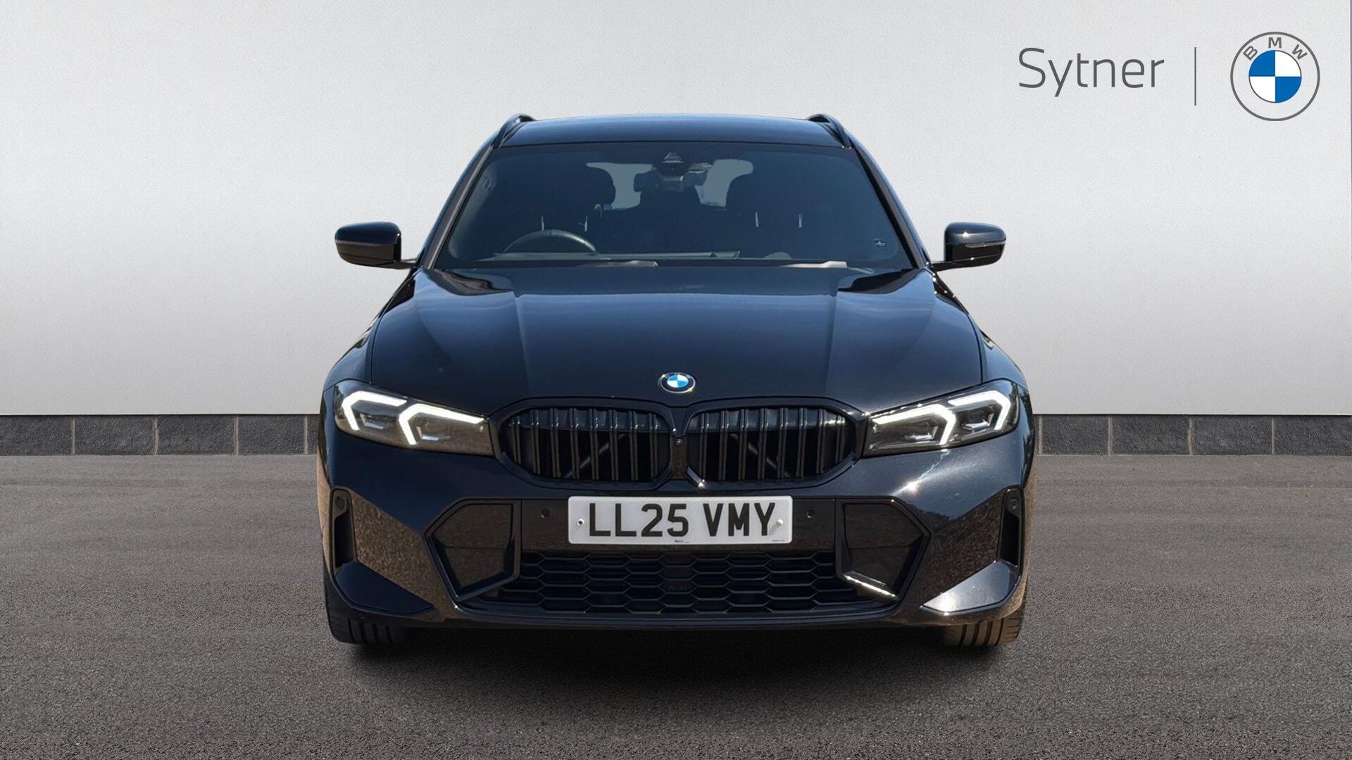 BMW 3 Series view 16