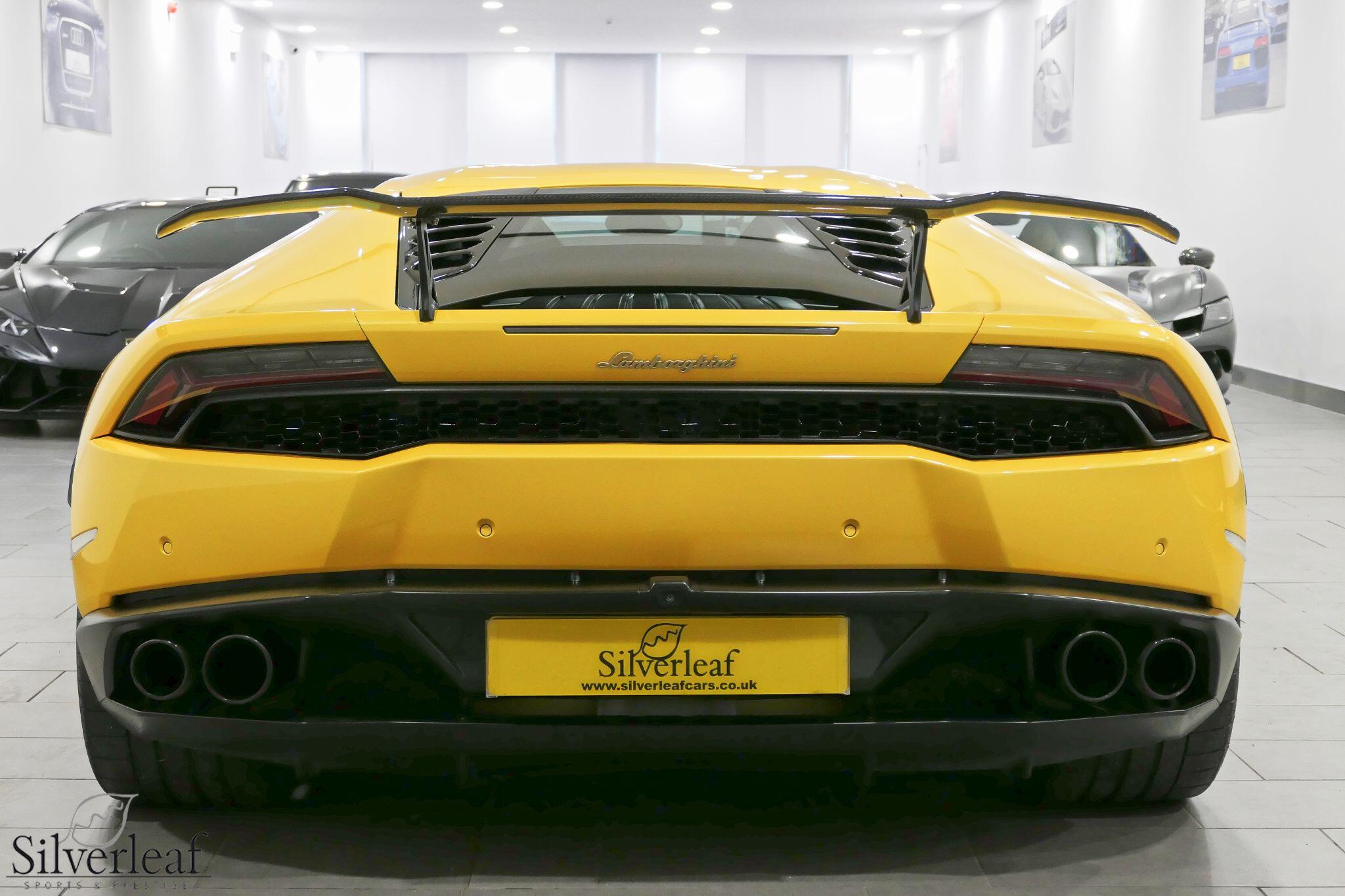 Lamborghini LP 610-4 view 23