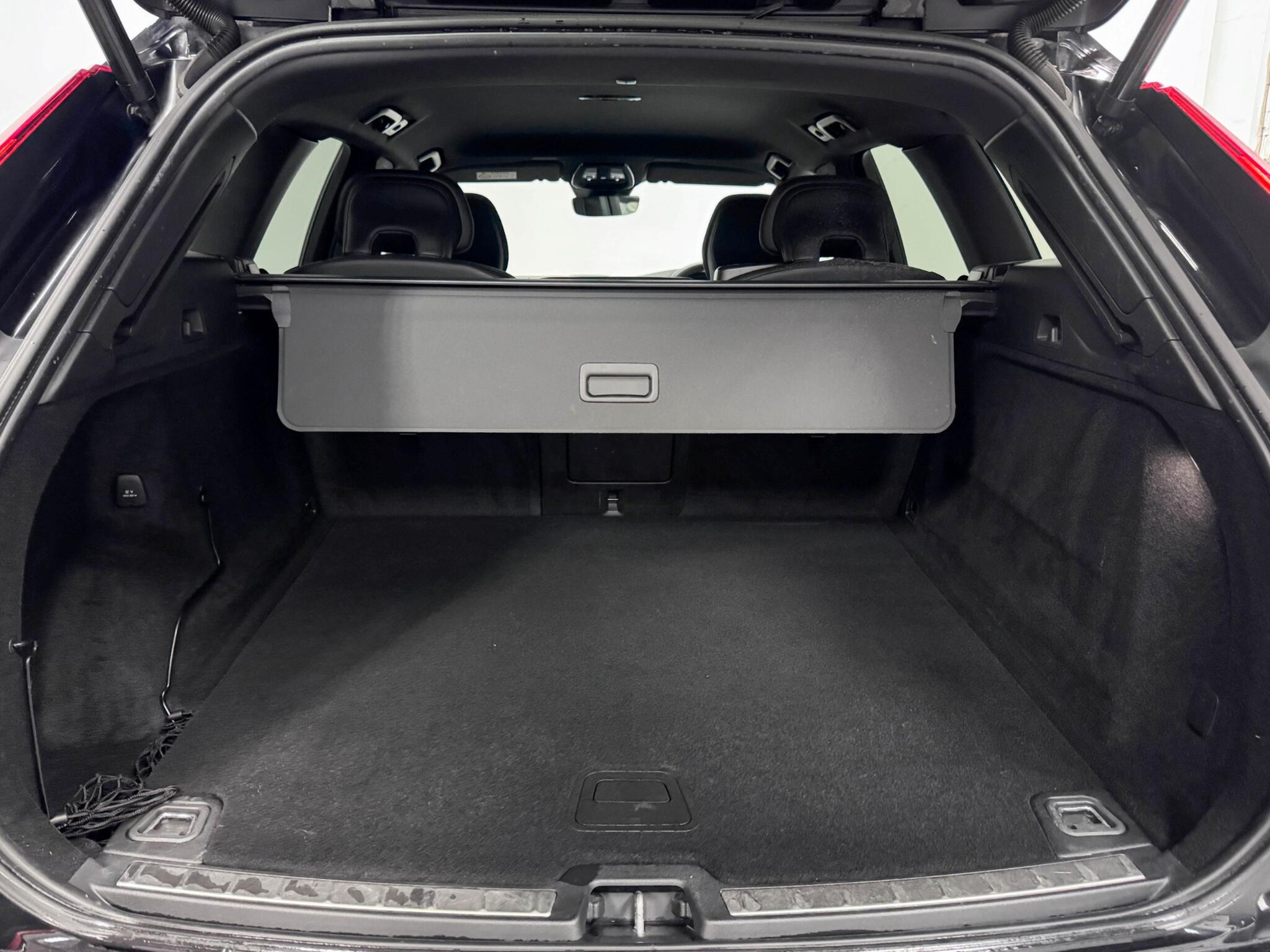 Volvo XC60 view 7