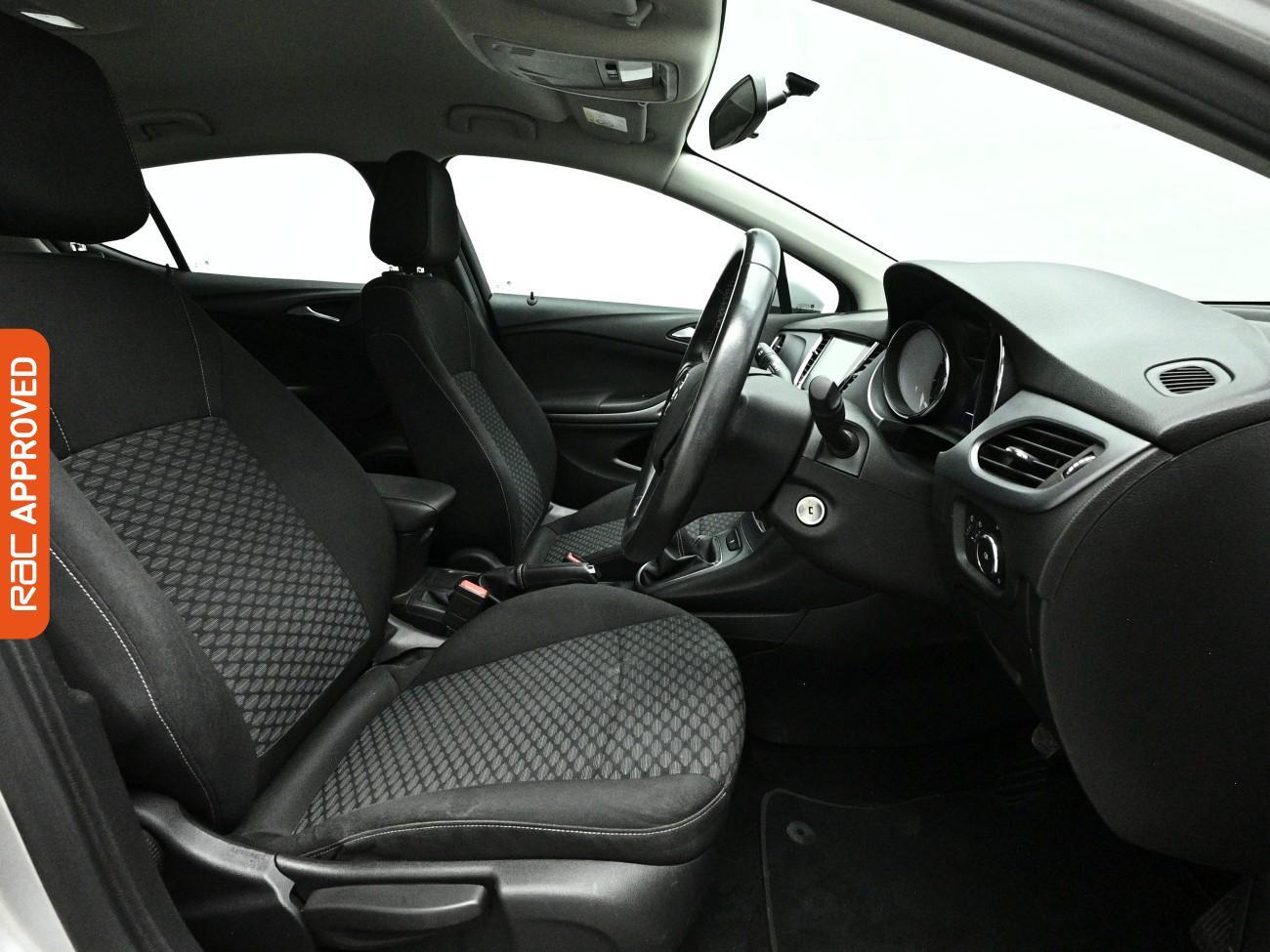 Vauxhall Astra view 12