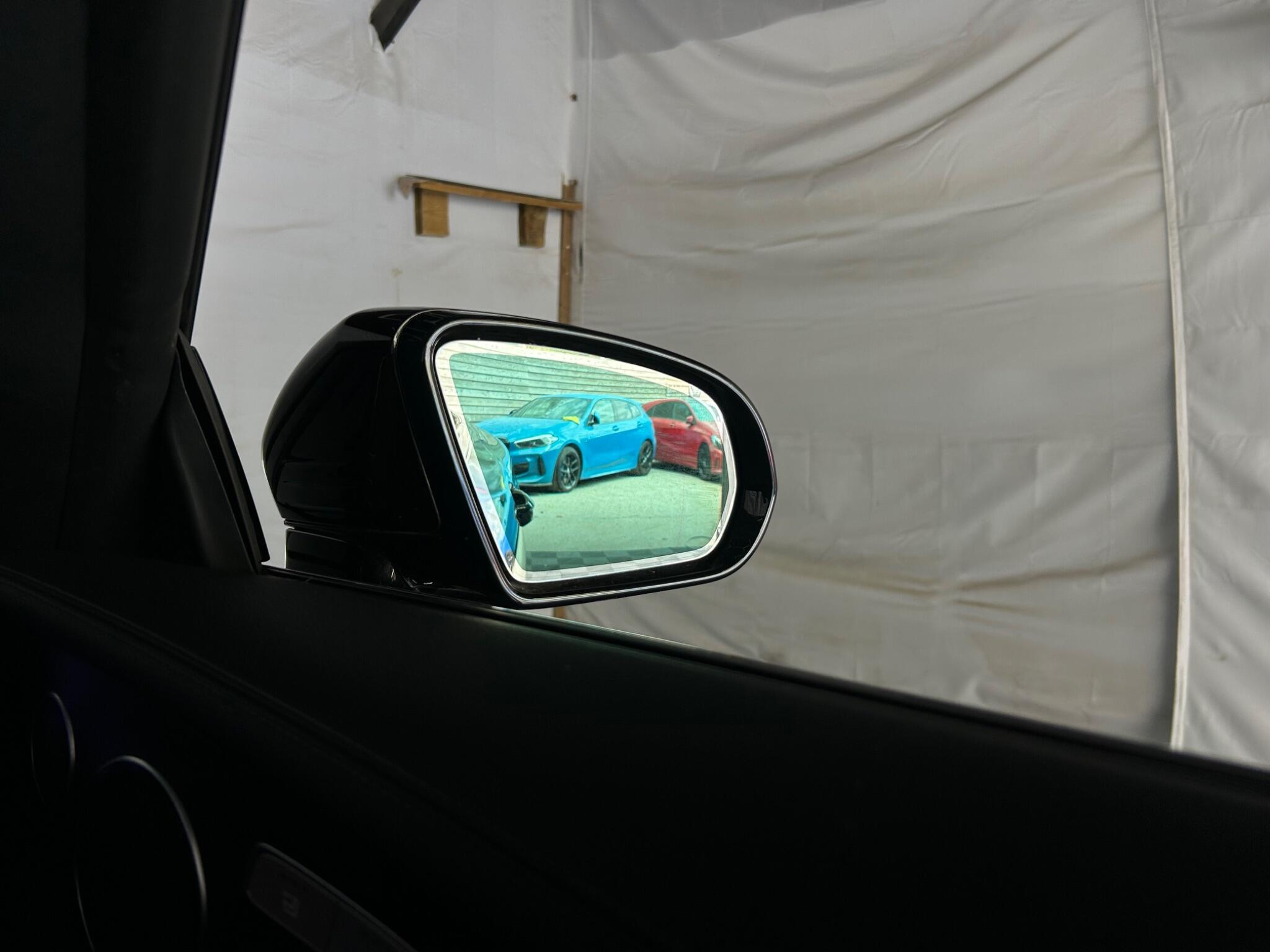 Mercedes-Benz E Class view 54