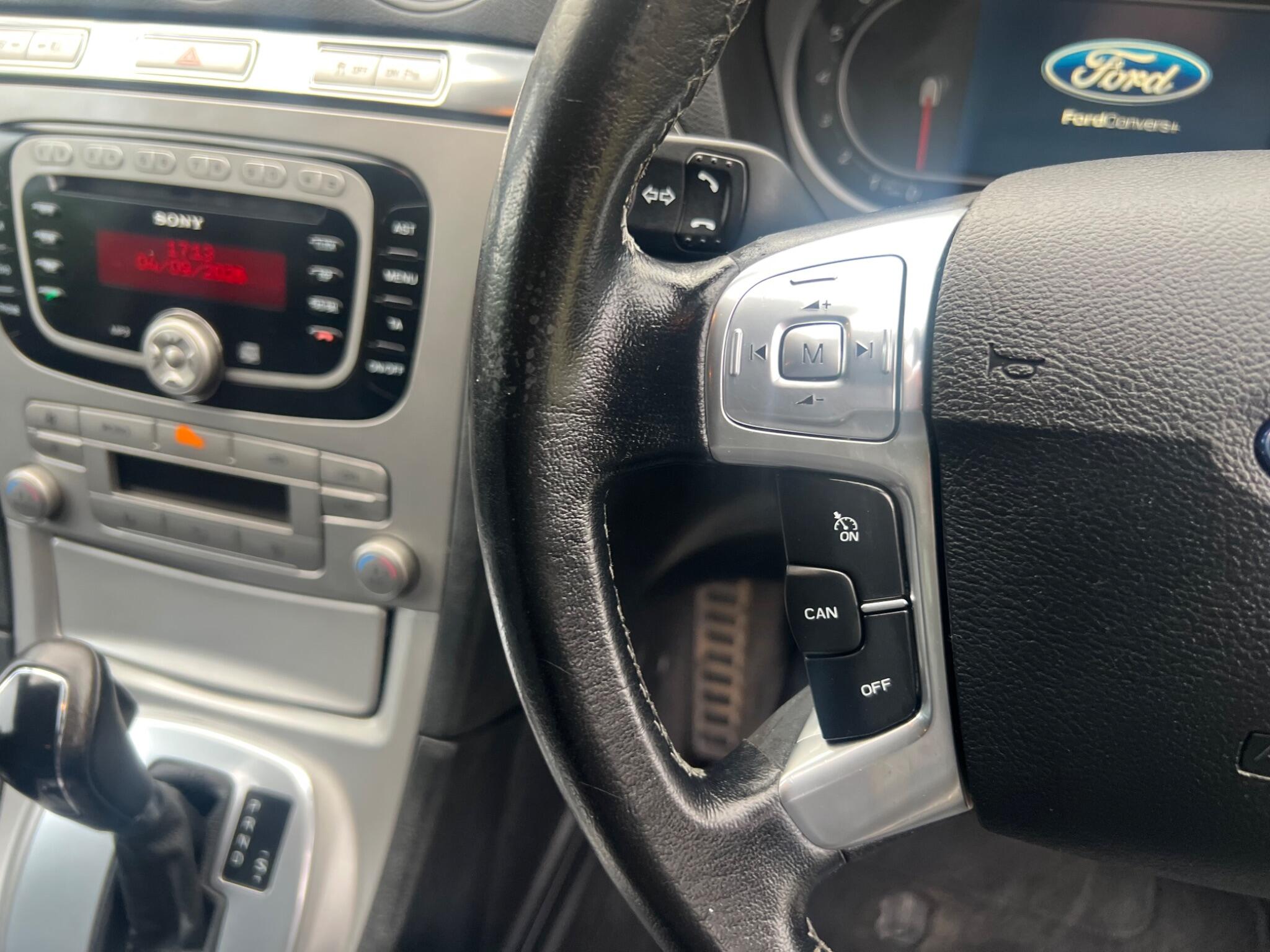 Ford S-Max view 18