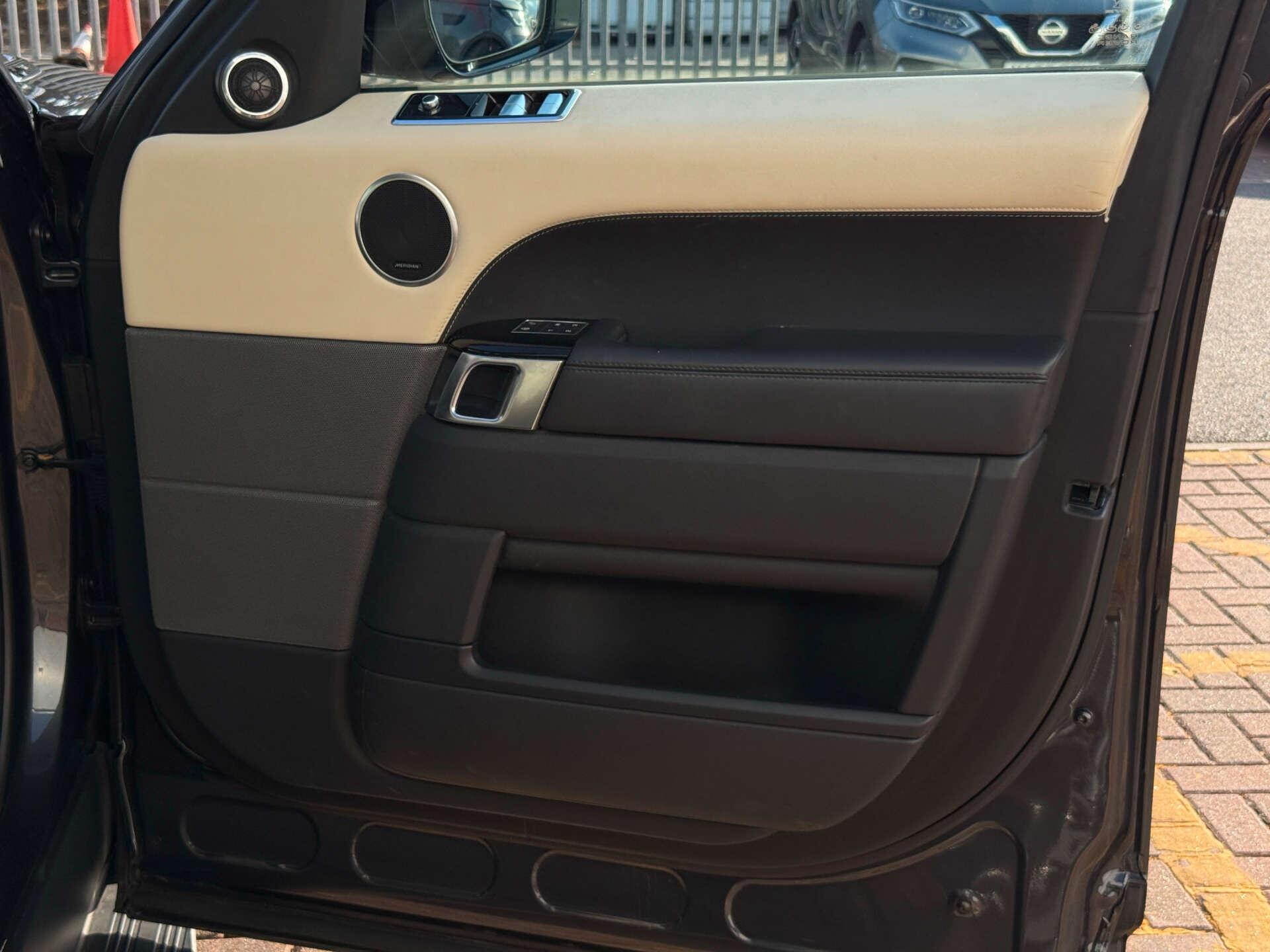 Land Rover Range Rover Sport view 18