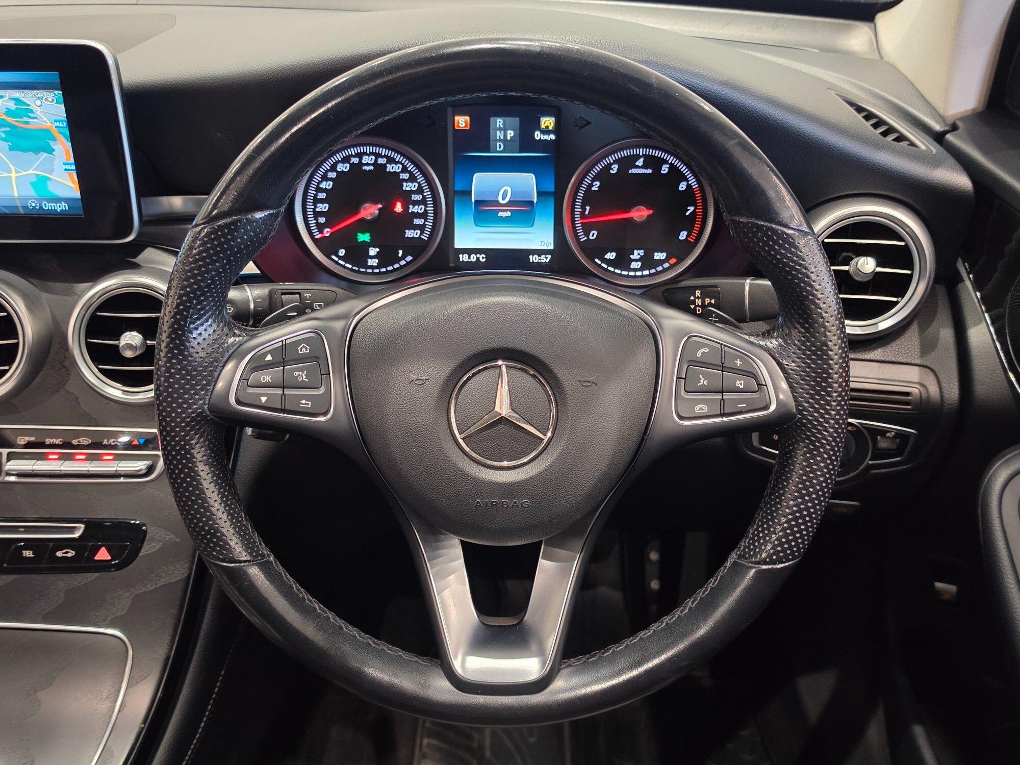 Mercedes-Benz GLC view 28